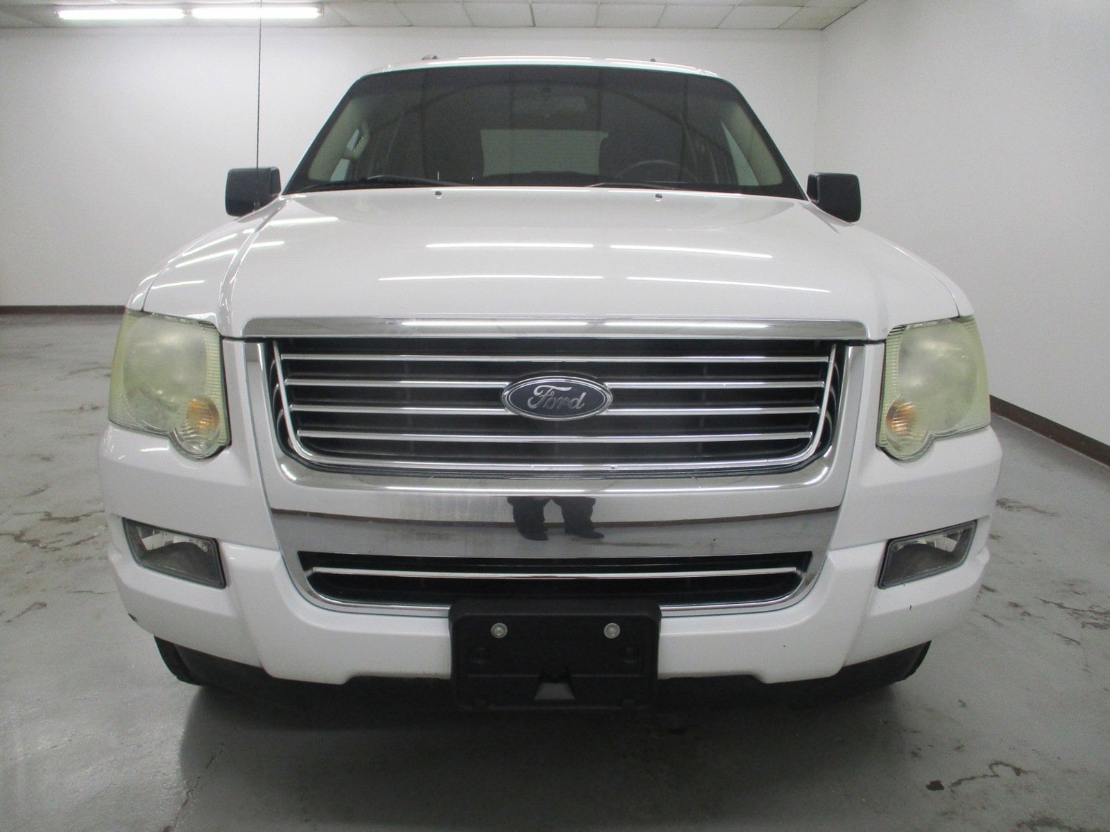 Used 2009 Ford Explorer XLT with VIN 1FMEU73E39UA34560 for sale in Battle Creek, MI