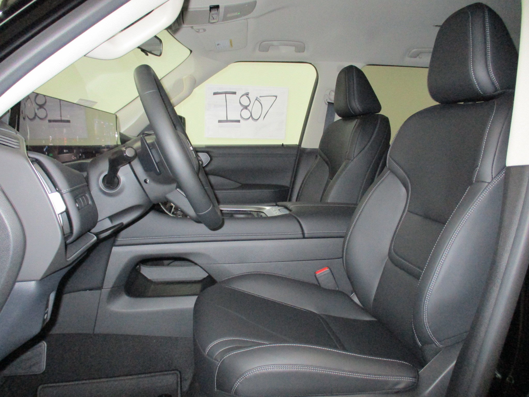 2026 Nissan Armada SV - Photo 13