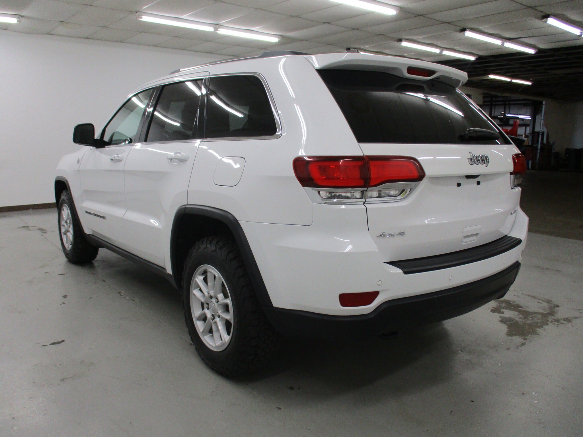 2020 Jeep Grand Cherokee Laredo photo 4