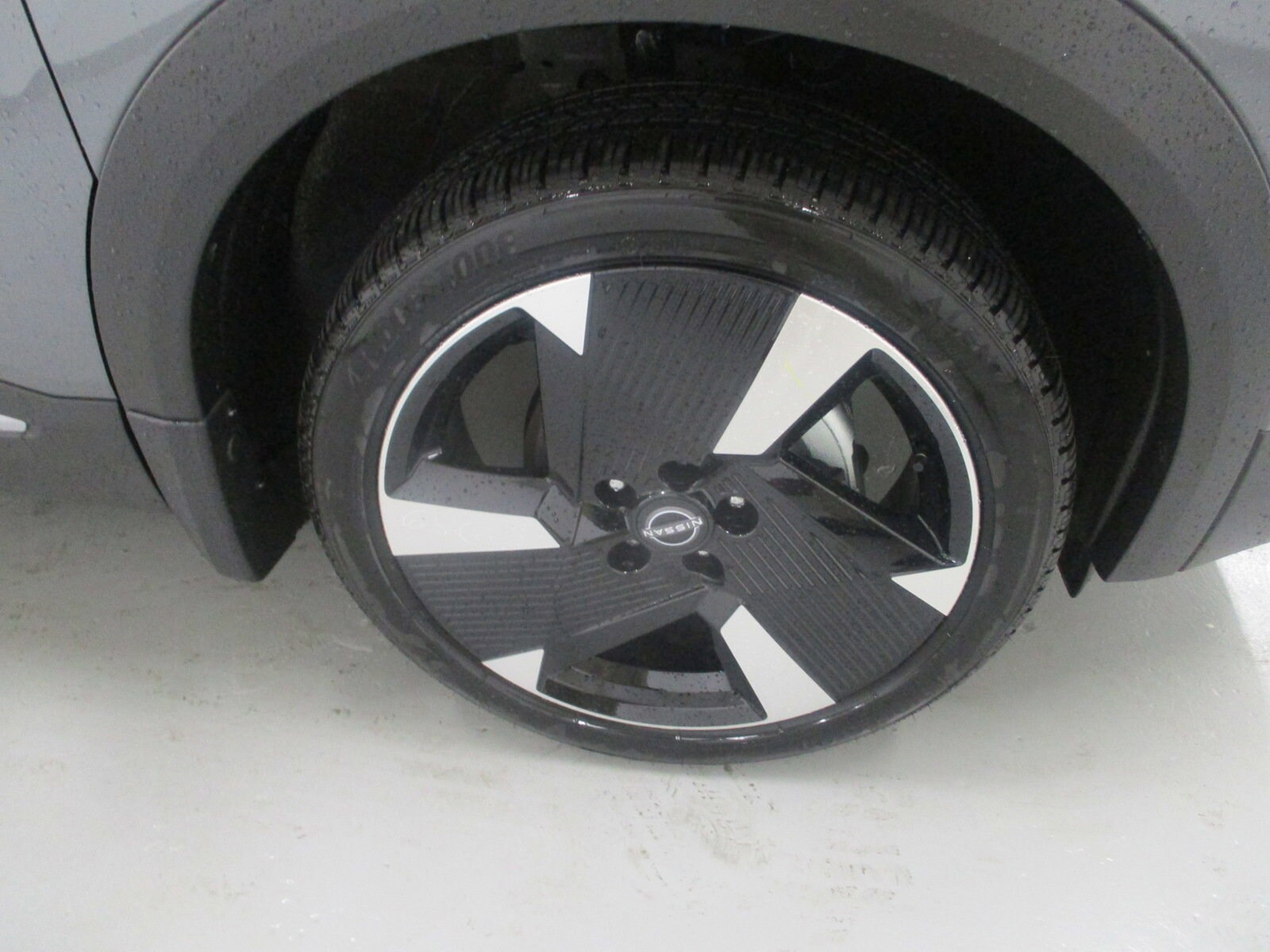 2025 Nissan Kicks SR photo 4