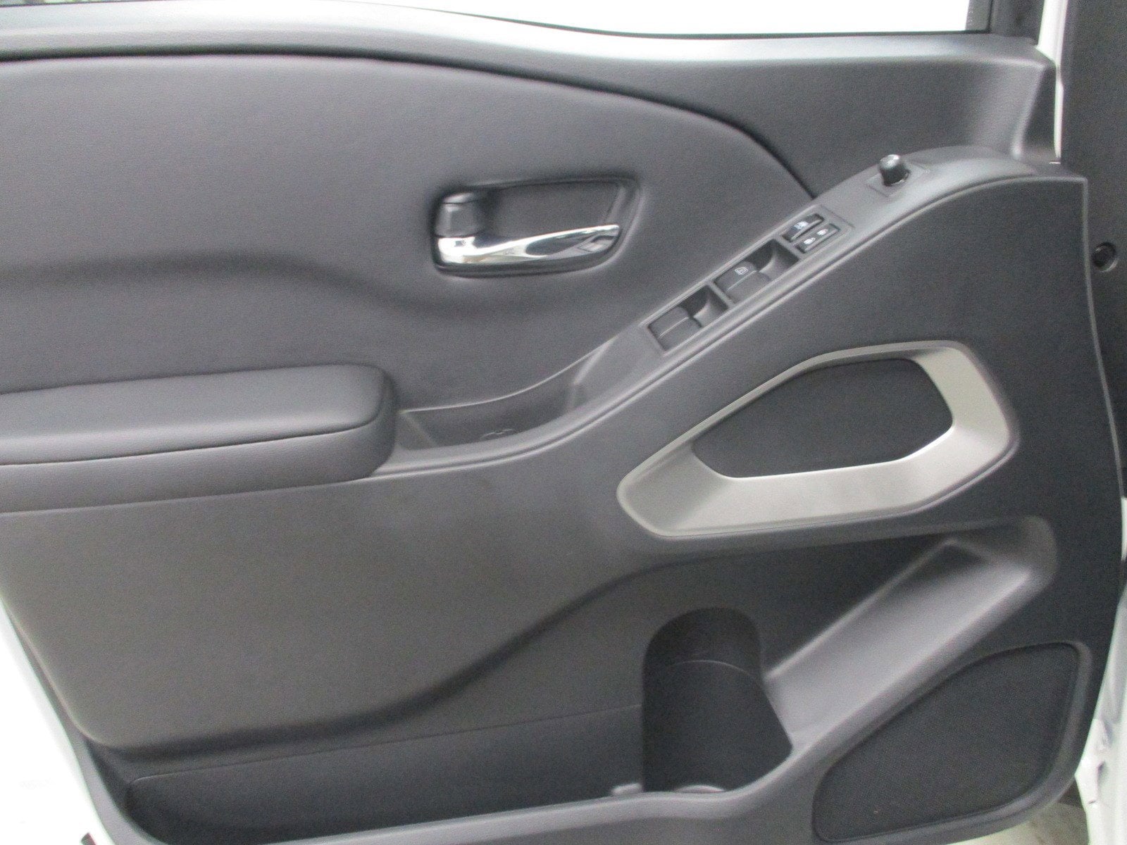 2025 Nissan Frontier SV - Photo 12