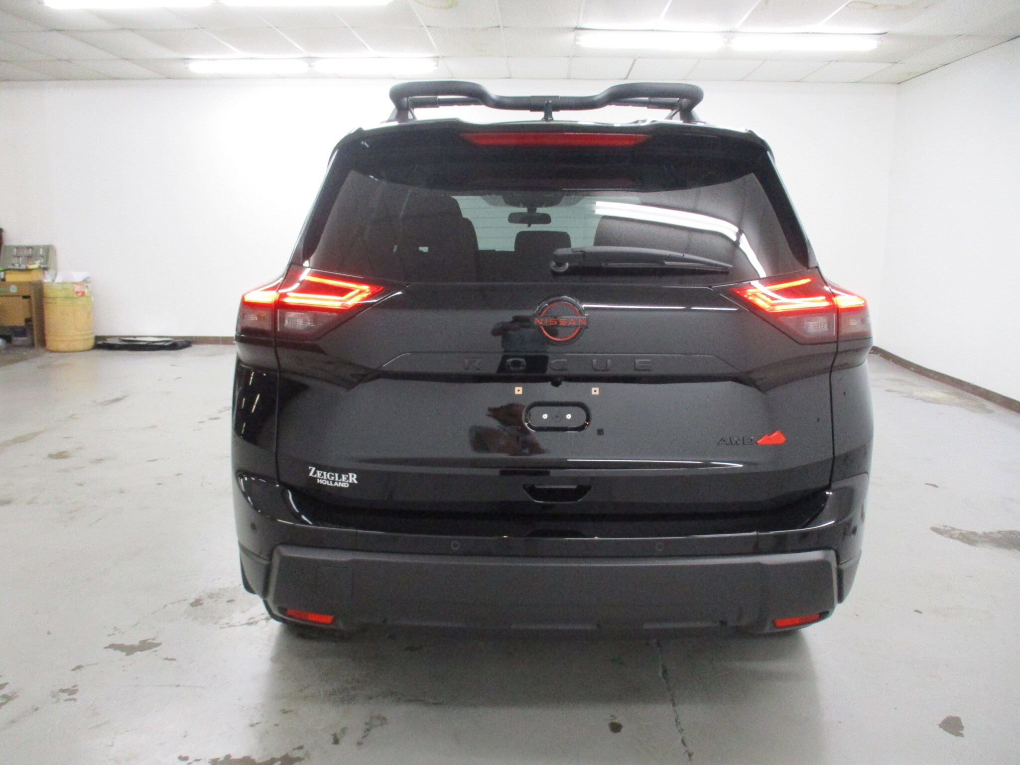 2025 Nissan Rogue SV photo 4