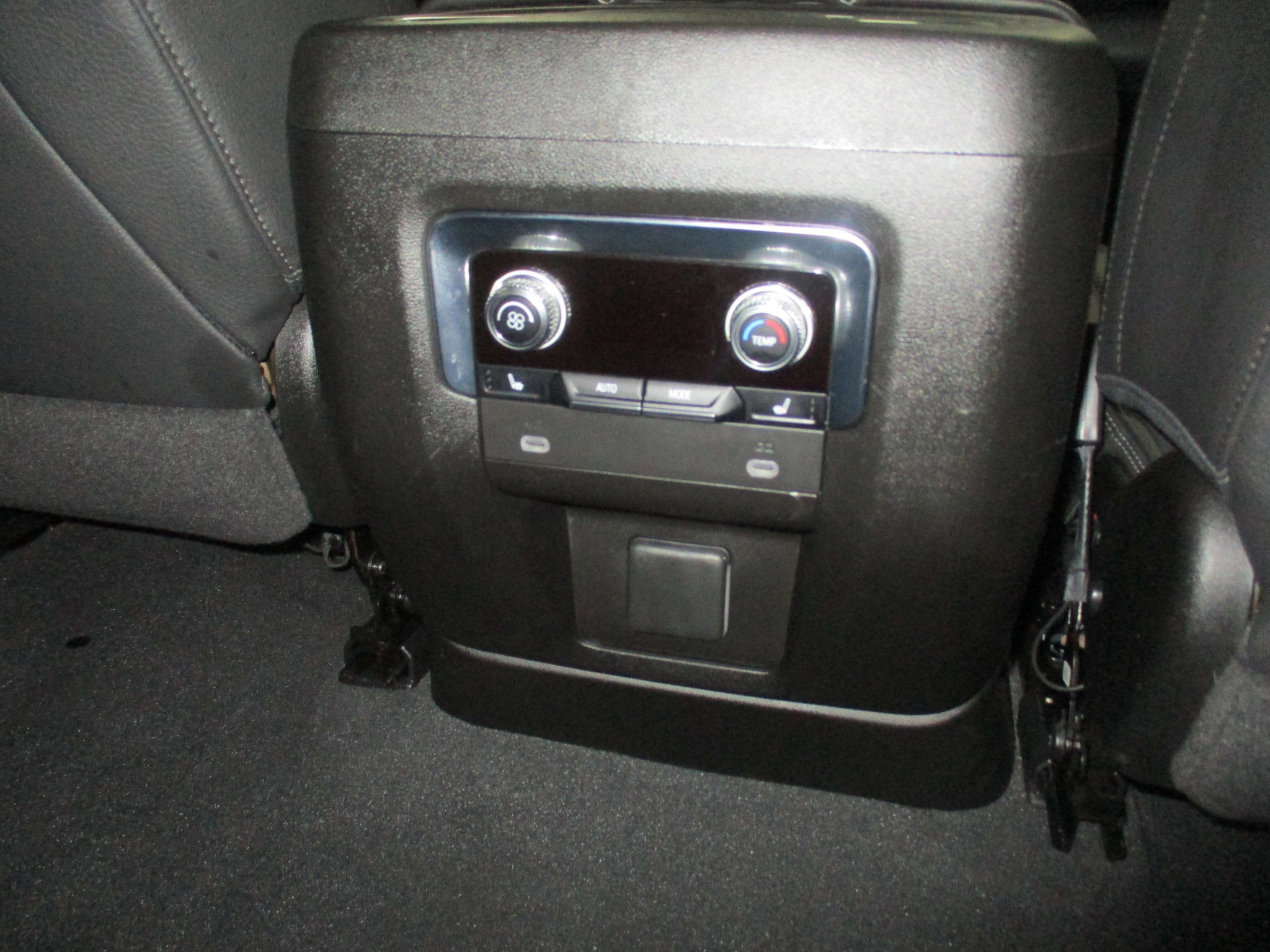 2023 GMC Yukon XL Denali - Photo 20