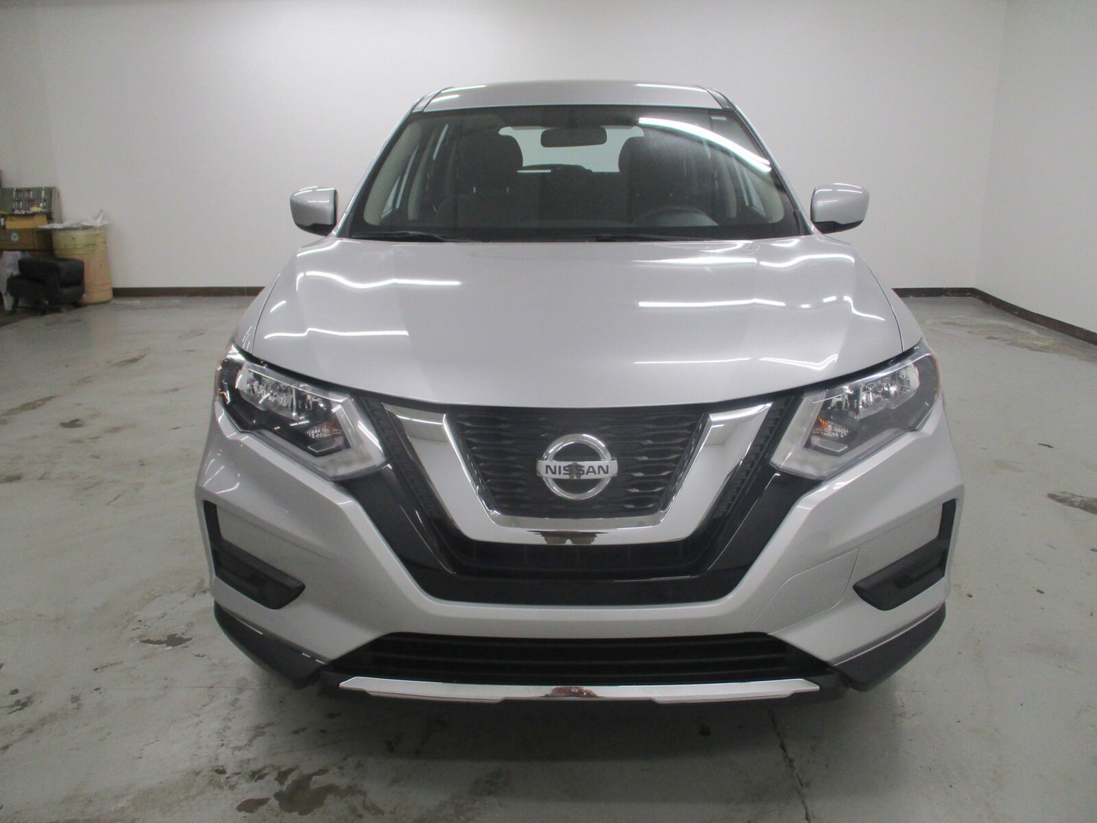2017 Nissan Rogue S photo 2
