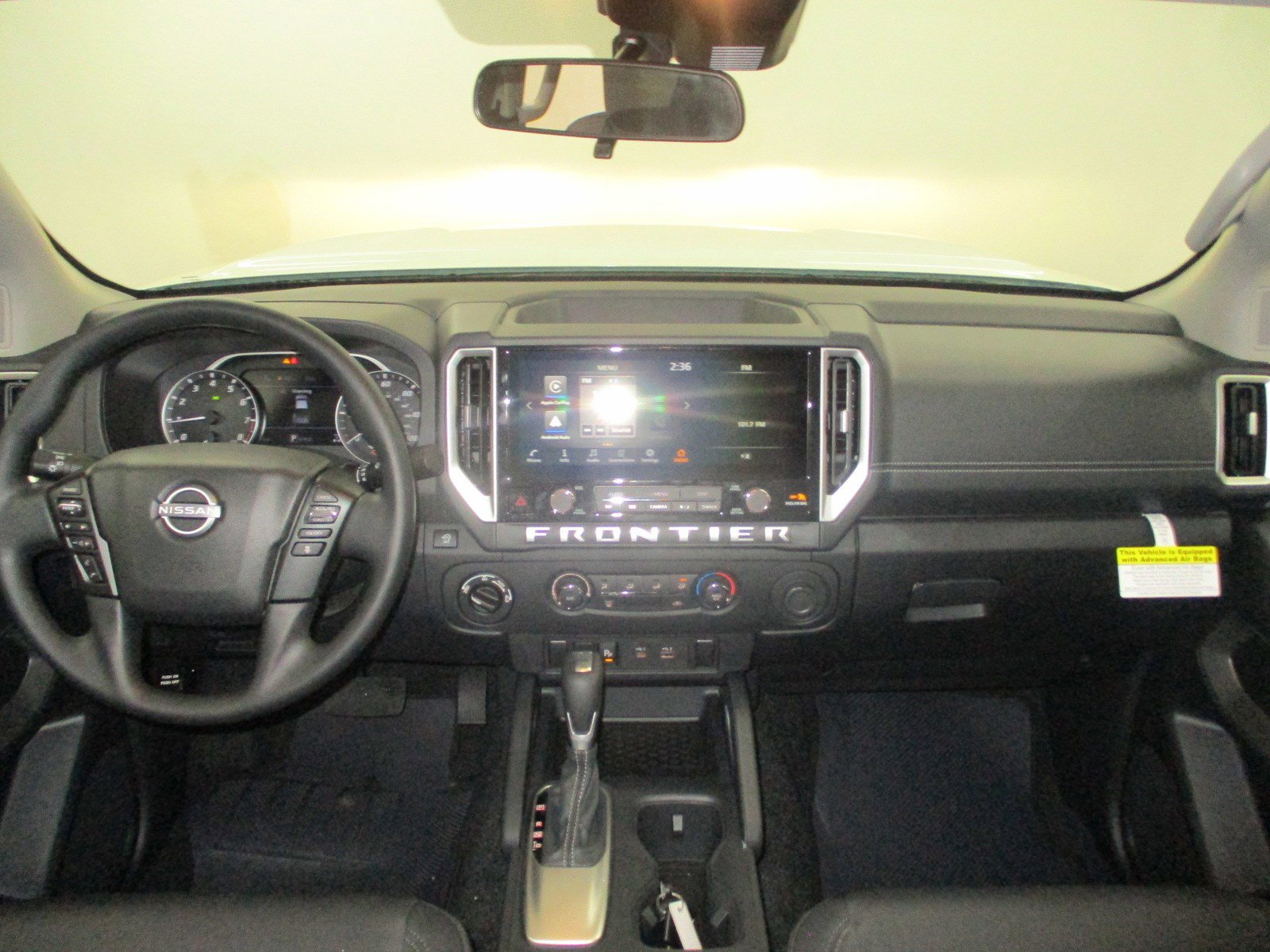 2025 Nissan Frontier SV - Photo 31