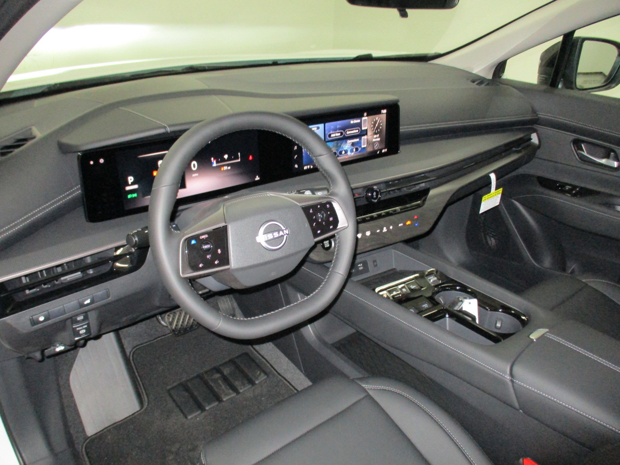 2025 Nissan Murano SV - Photo 16