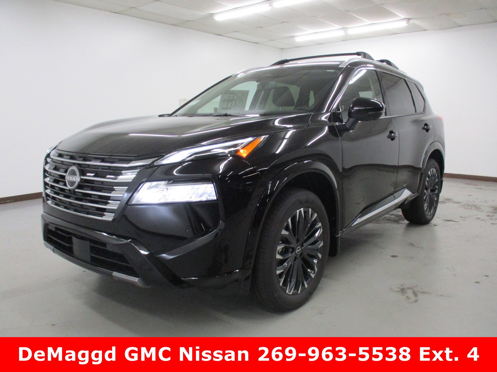 2026 Nissan Rogue Platinum's photo