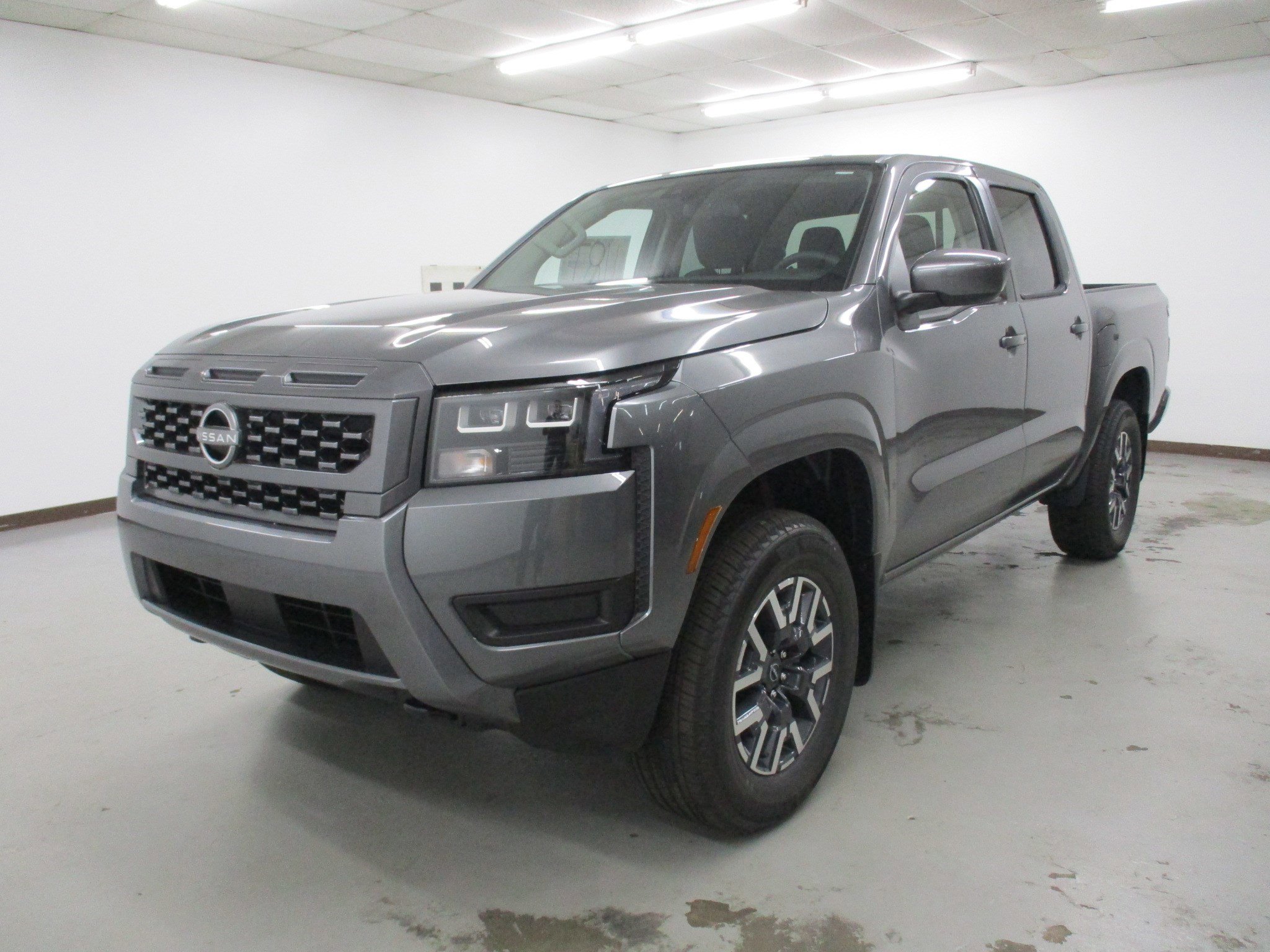 2026 Nissan Frontier SV's photo