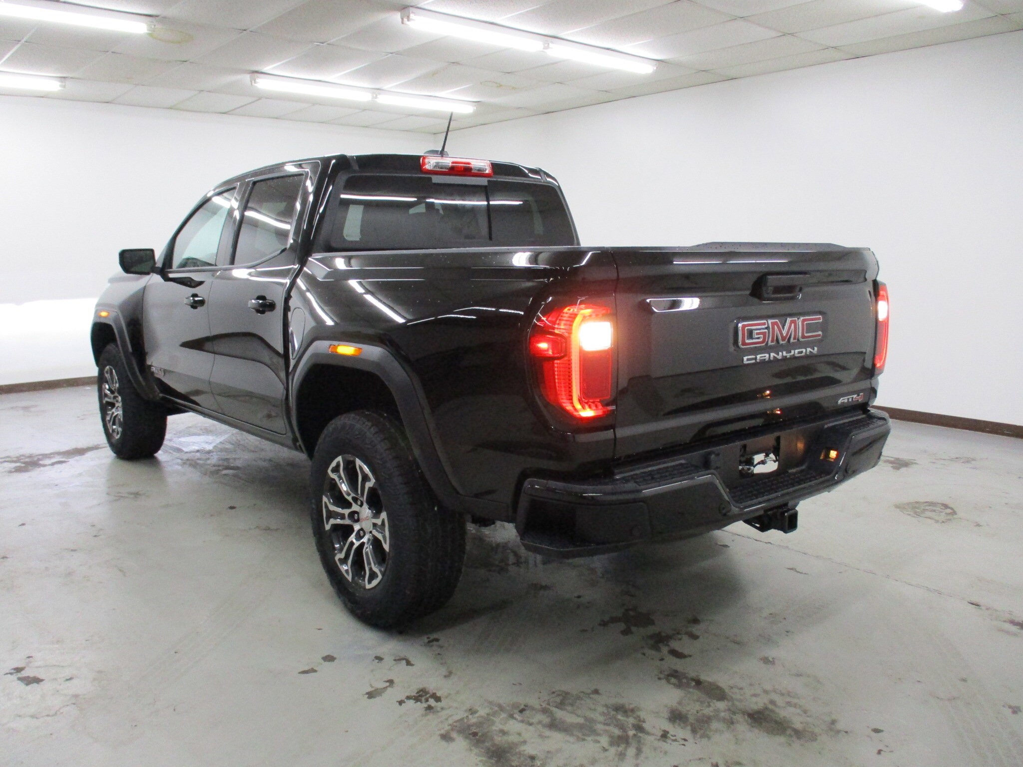 2025 Gmc Canyon AT4 photo 3