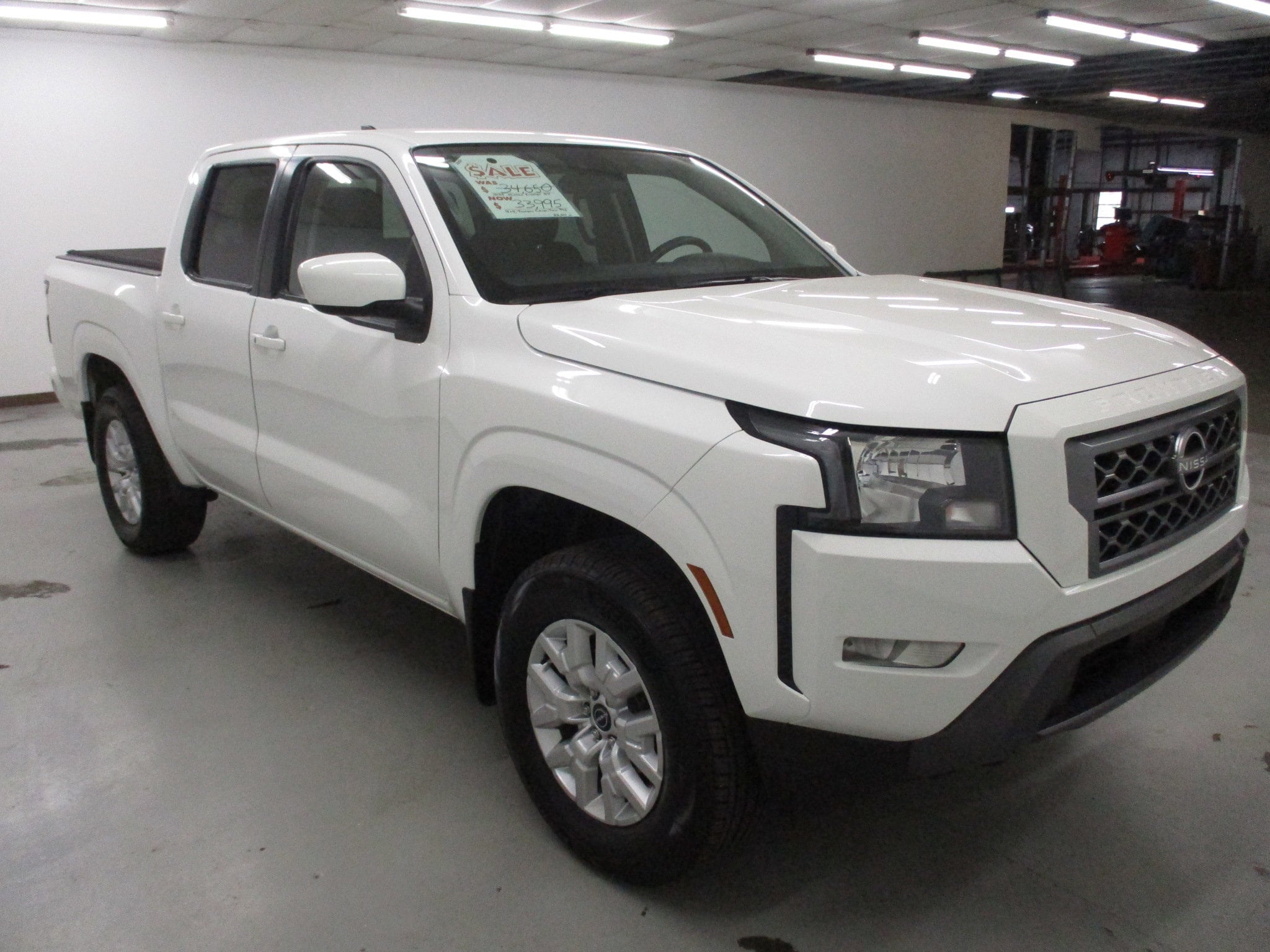 2023 Nissan Frontier SV Crew Cab 4X4 SWB's photo