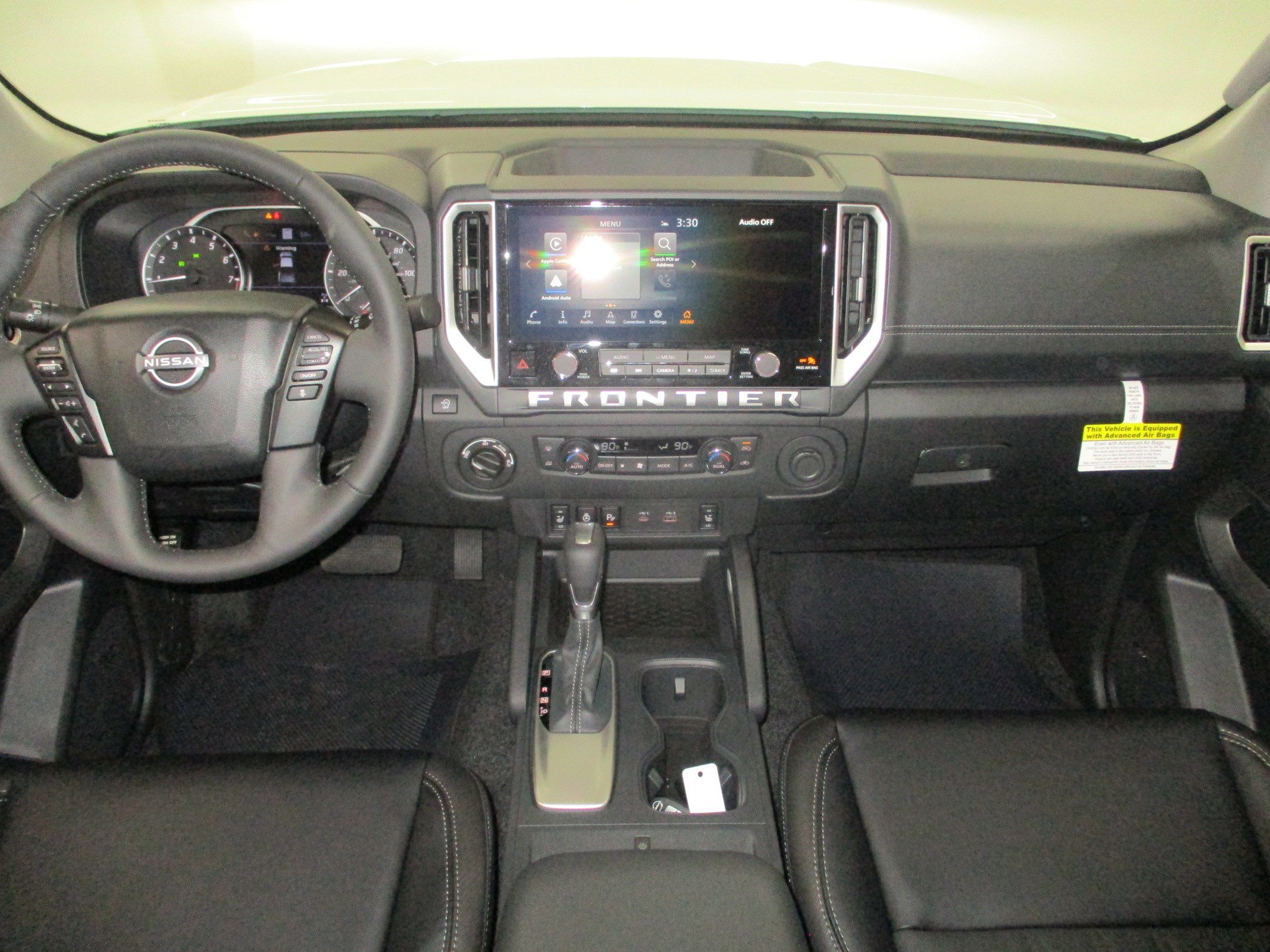 2025 Nissan Frontier SL - Photo 32