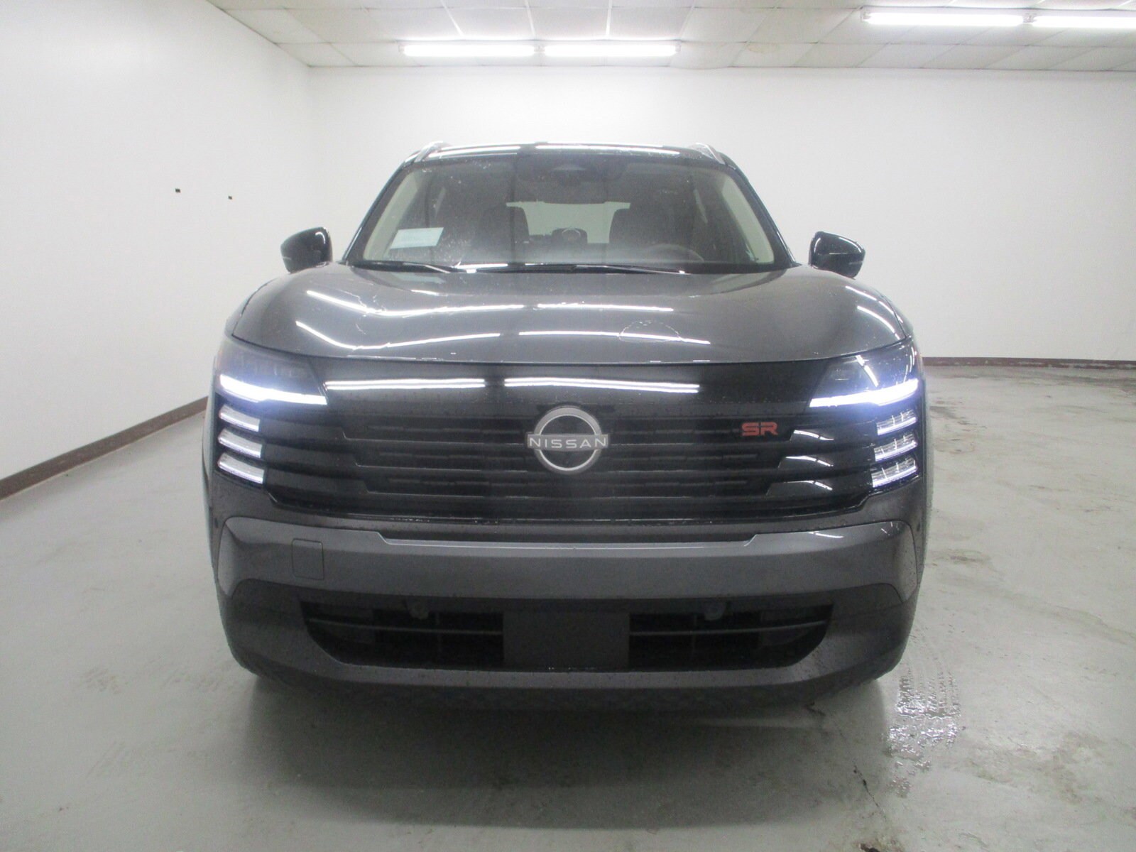 2025 Nissan Kicks SR photo 2
