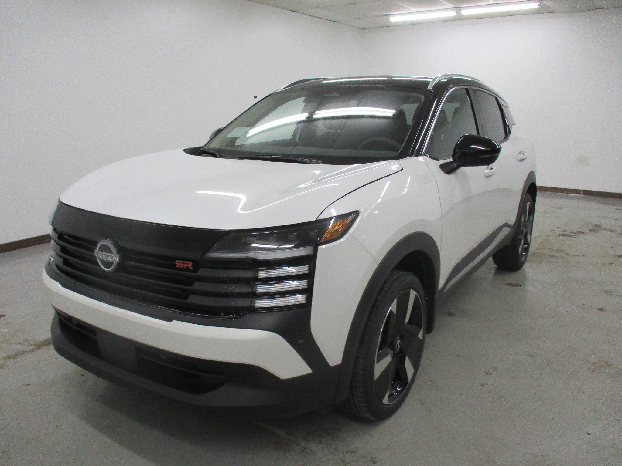 2026 Nissan KICKS SR AWD's photo