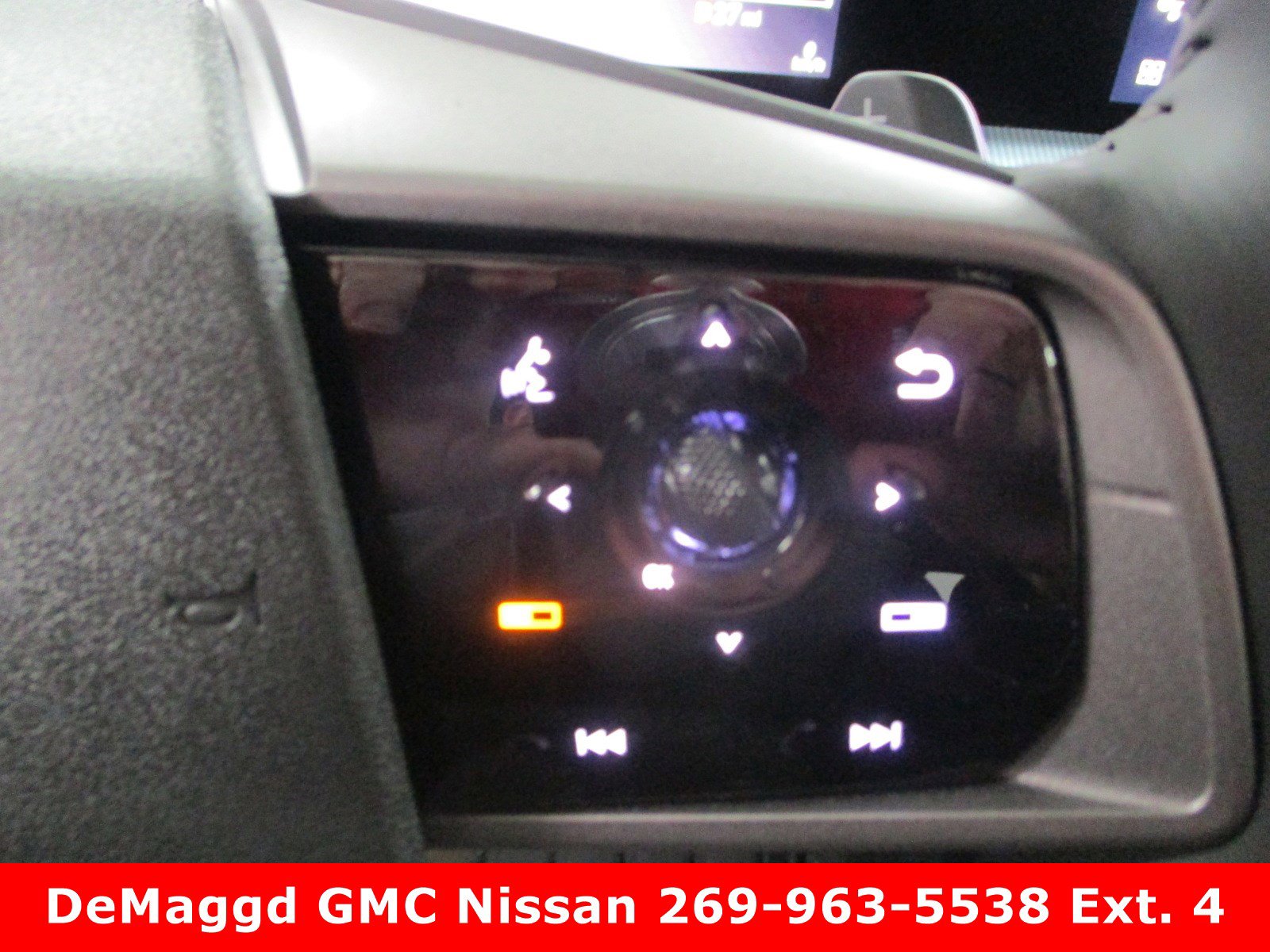 2025 Nissan Murano SL - Photo 24