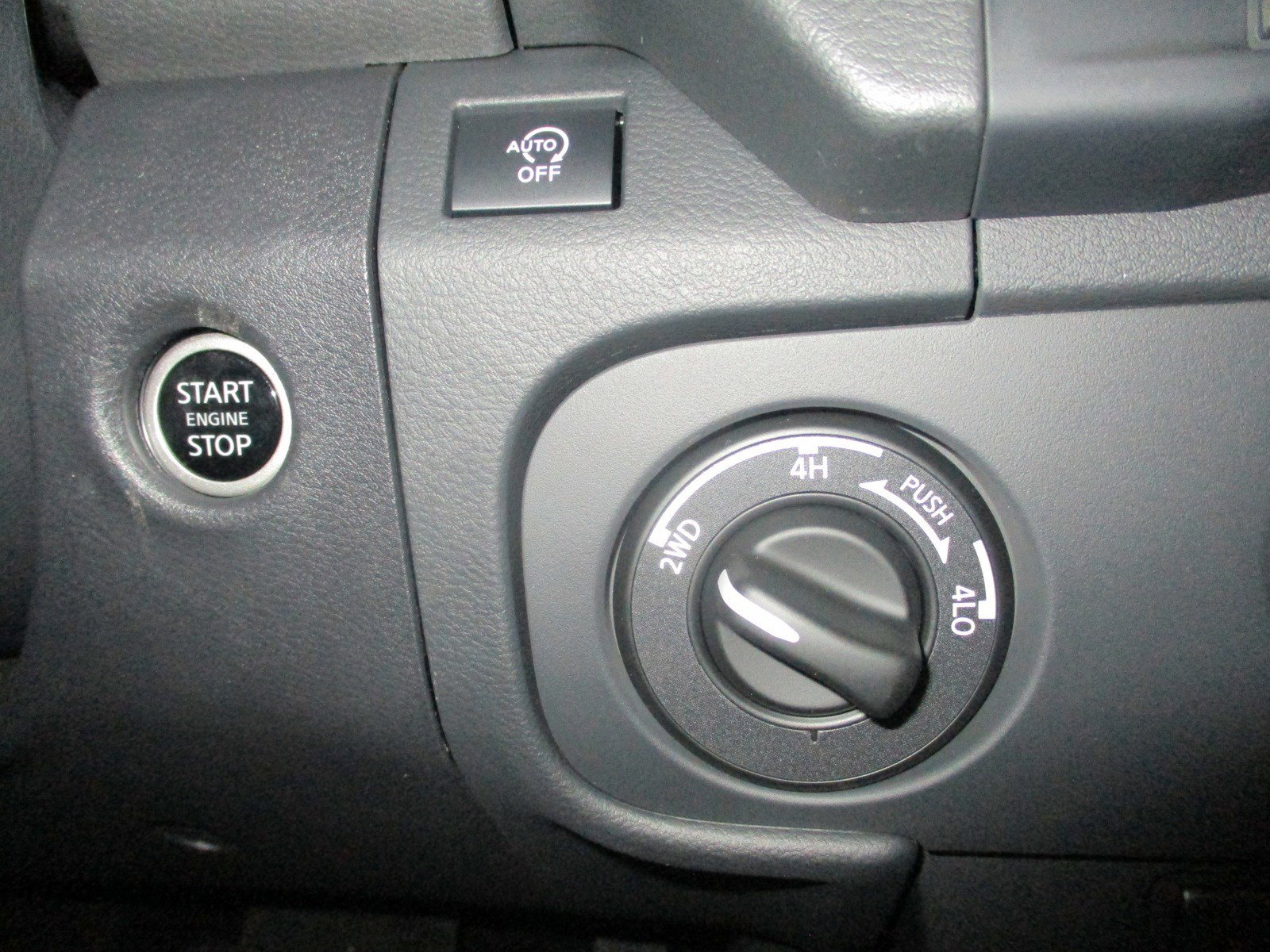 2025 Nissan Frontier SV - Photo 27