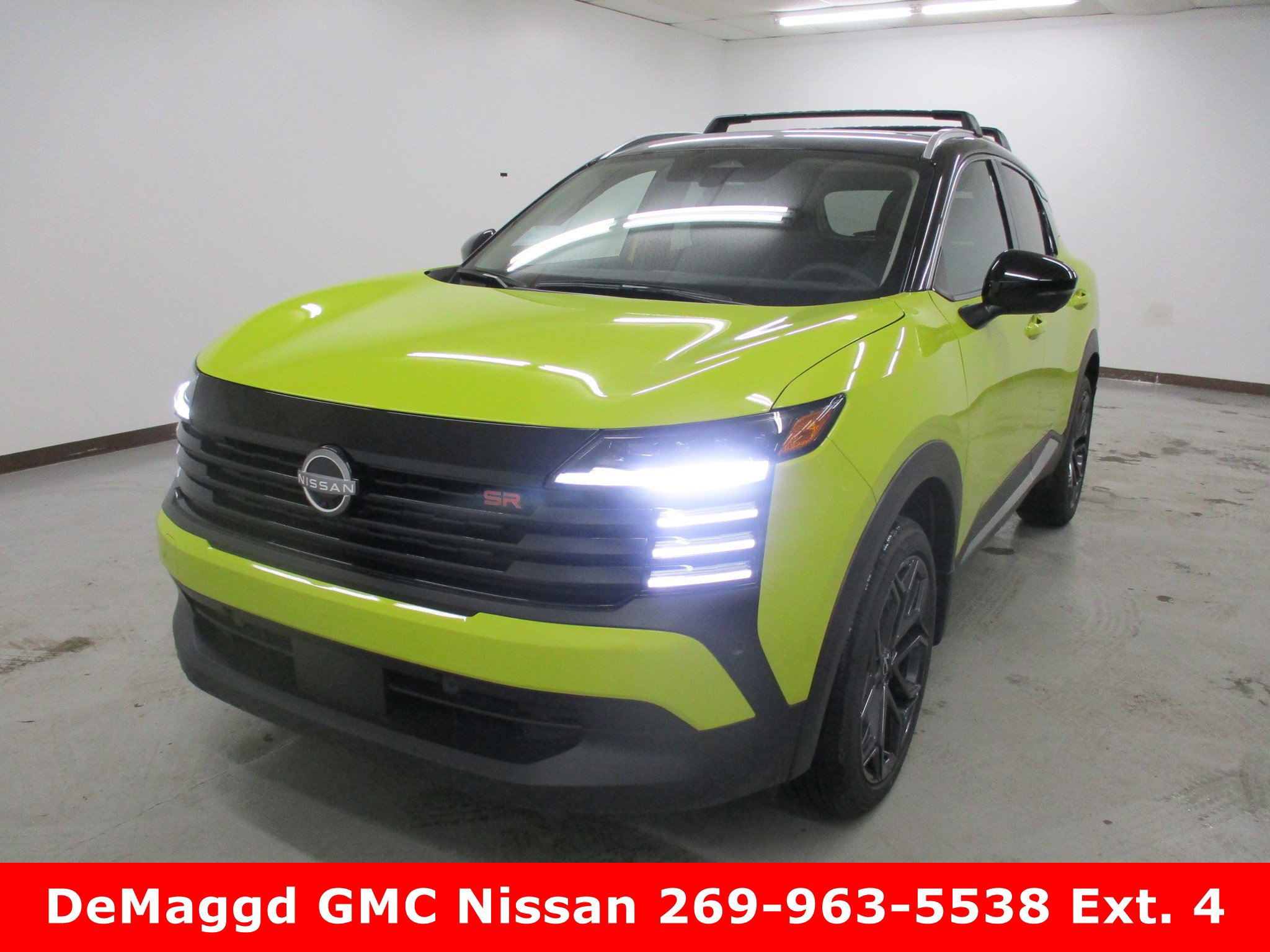 2026 Nissan KICKS SR AWD's photo