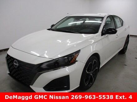 2025 Nissan Altima SR Sedan