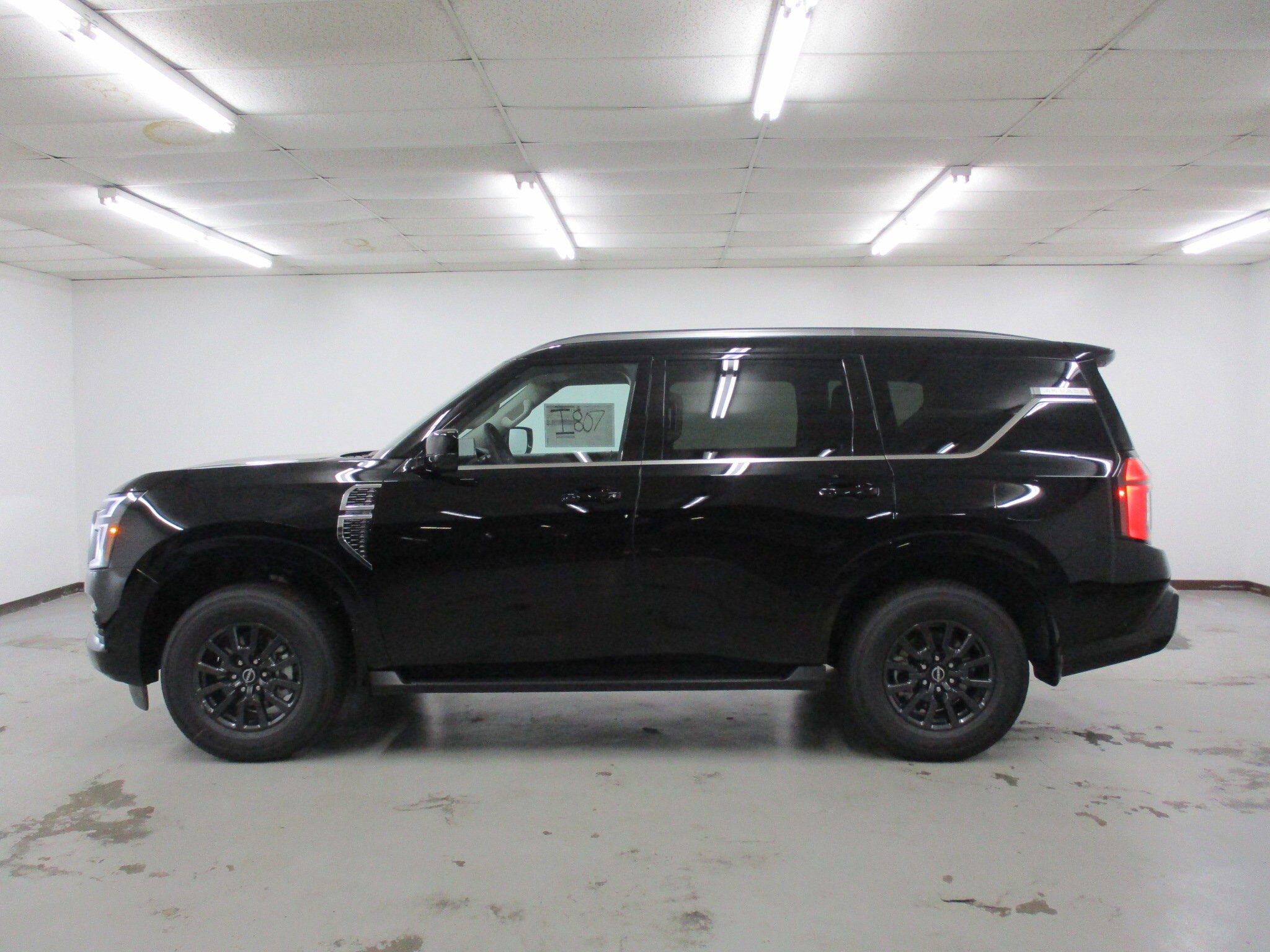 2026 Nissan Armada SV photo 2