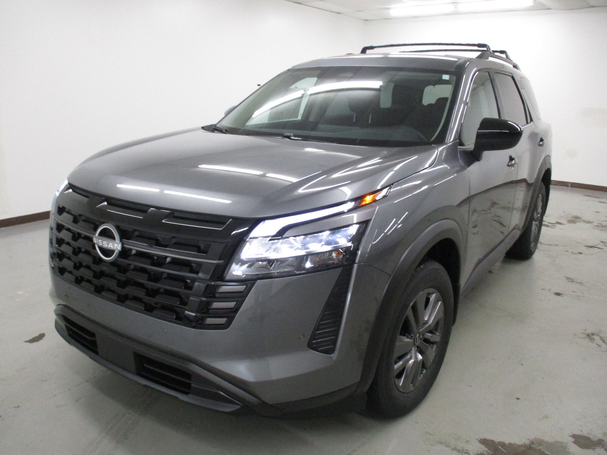 2026 Nissan Pathfinder SV 4WD's photo