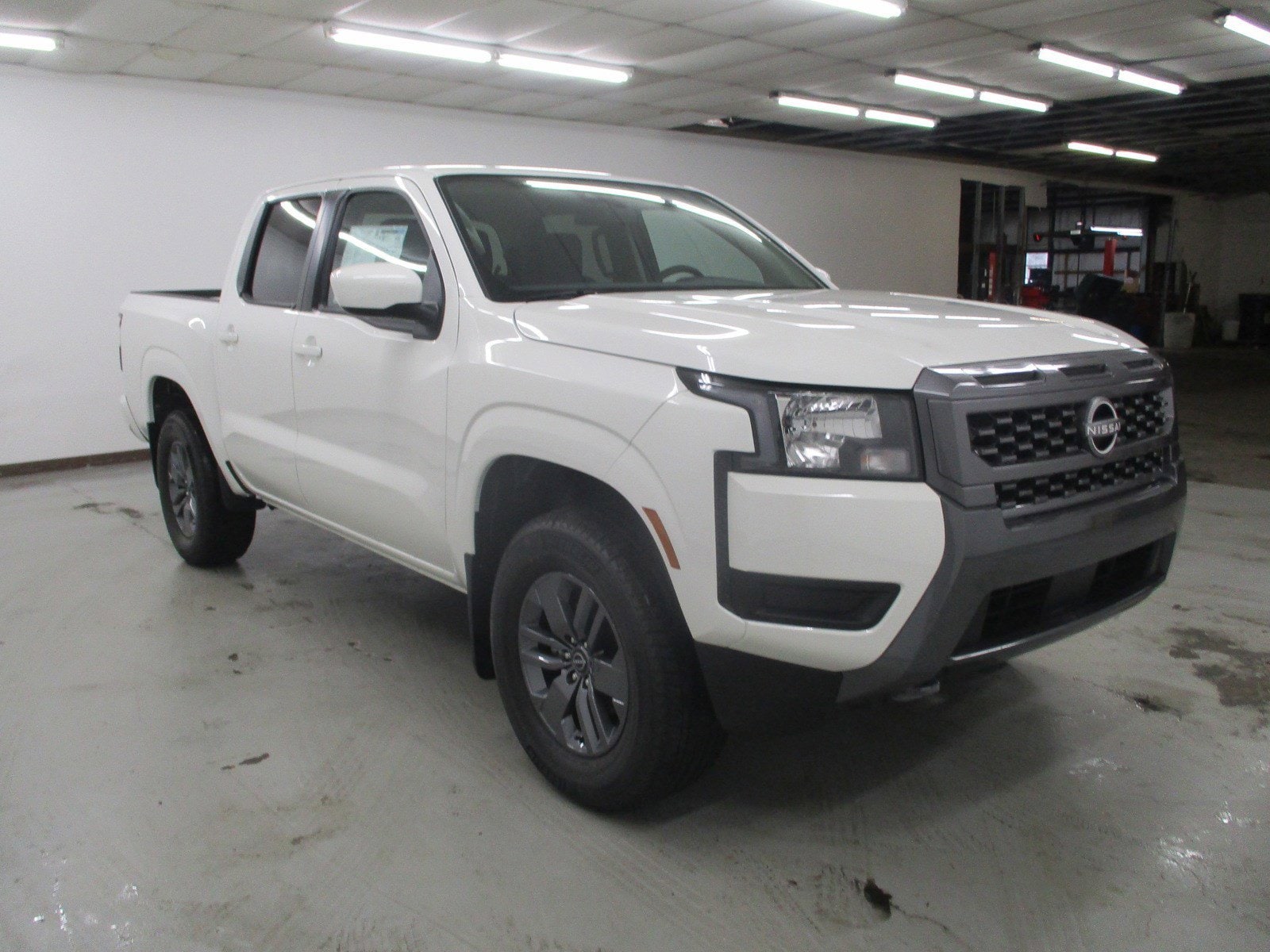 2025 Nissan Frontier SV - Photo 8