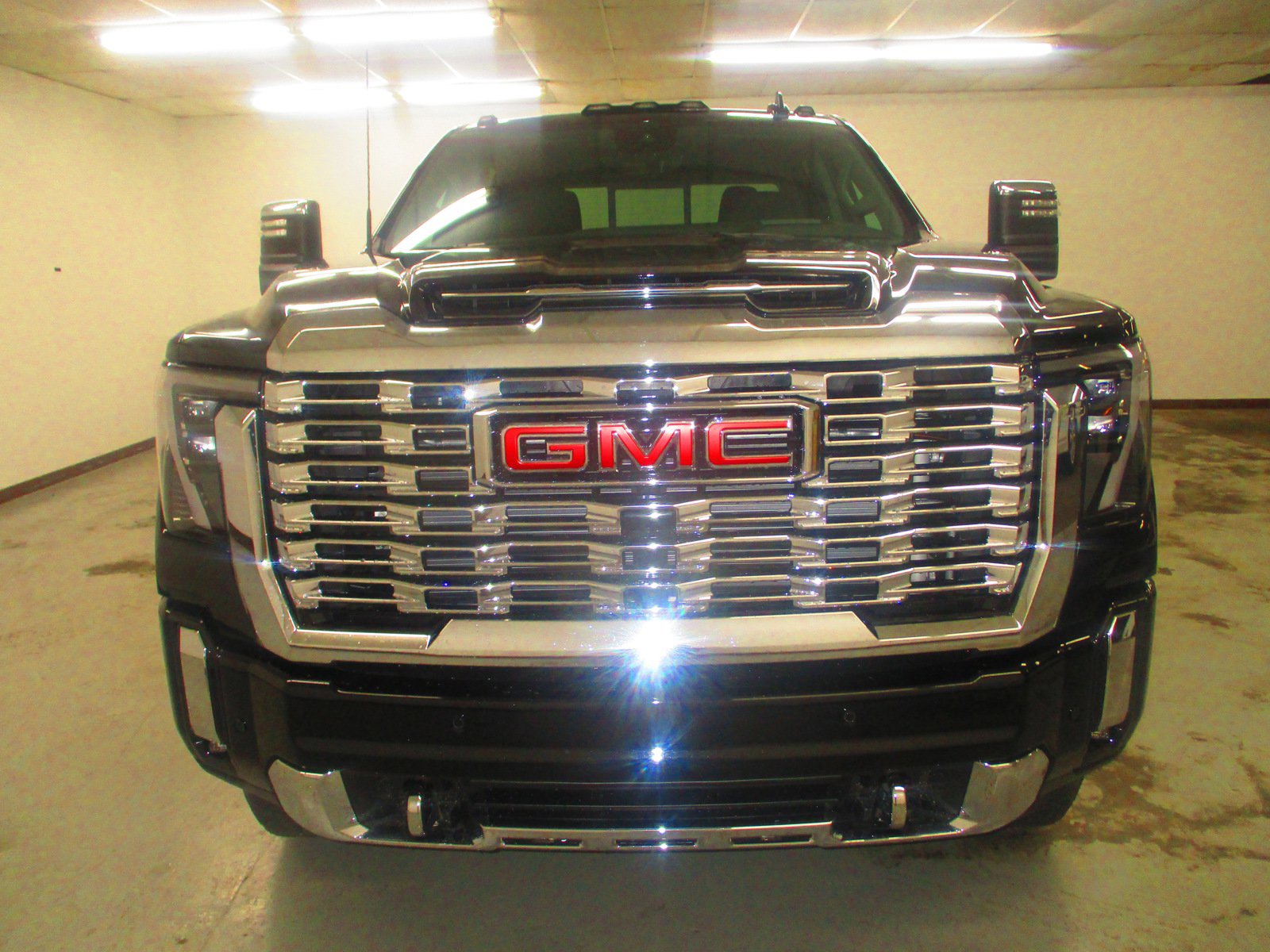 2024 Gmc Sierra 2500 HD Denali photo 2