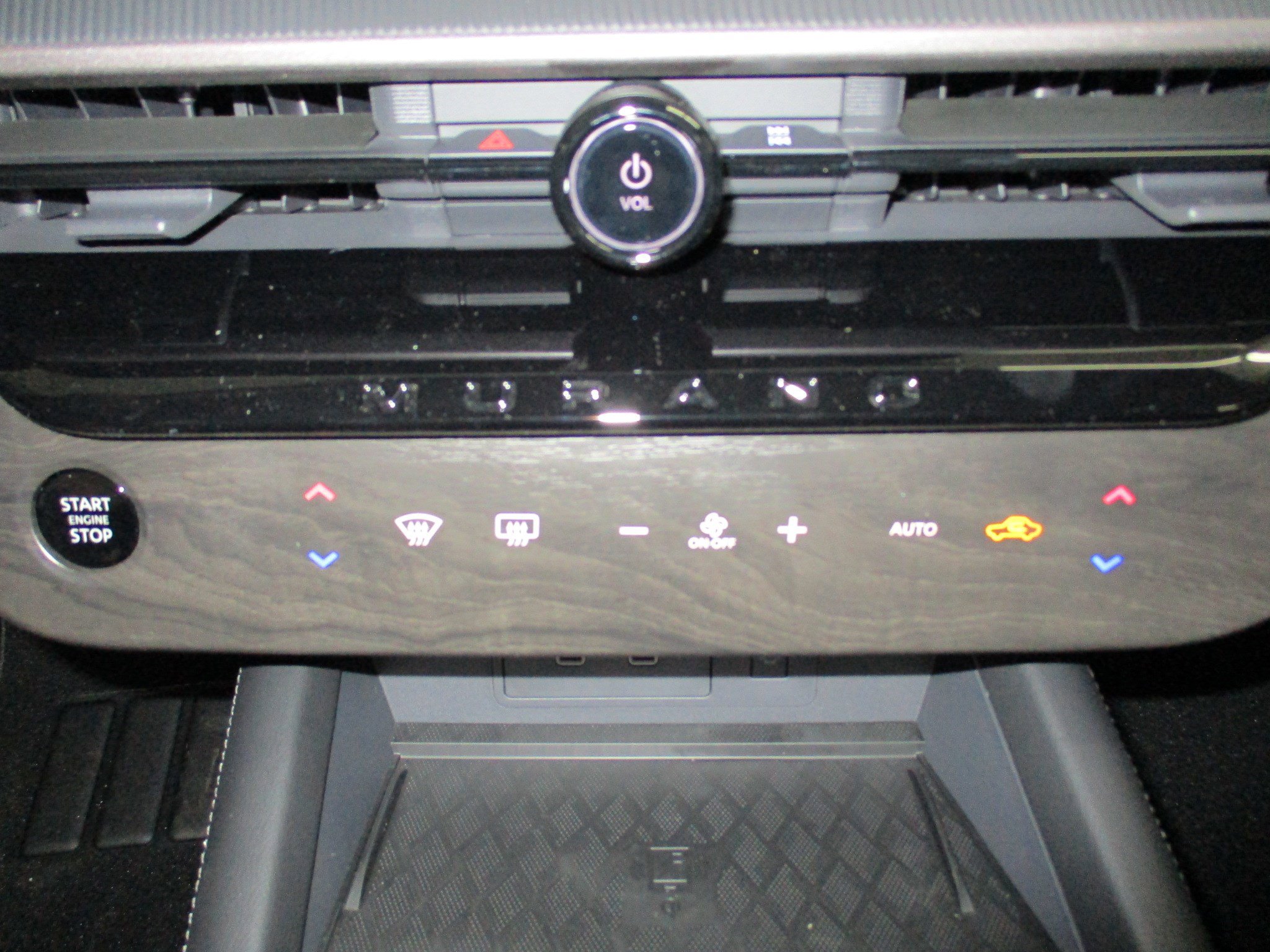 2025 Nissan Murano SV - Photo 26