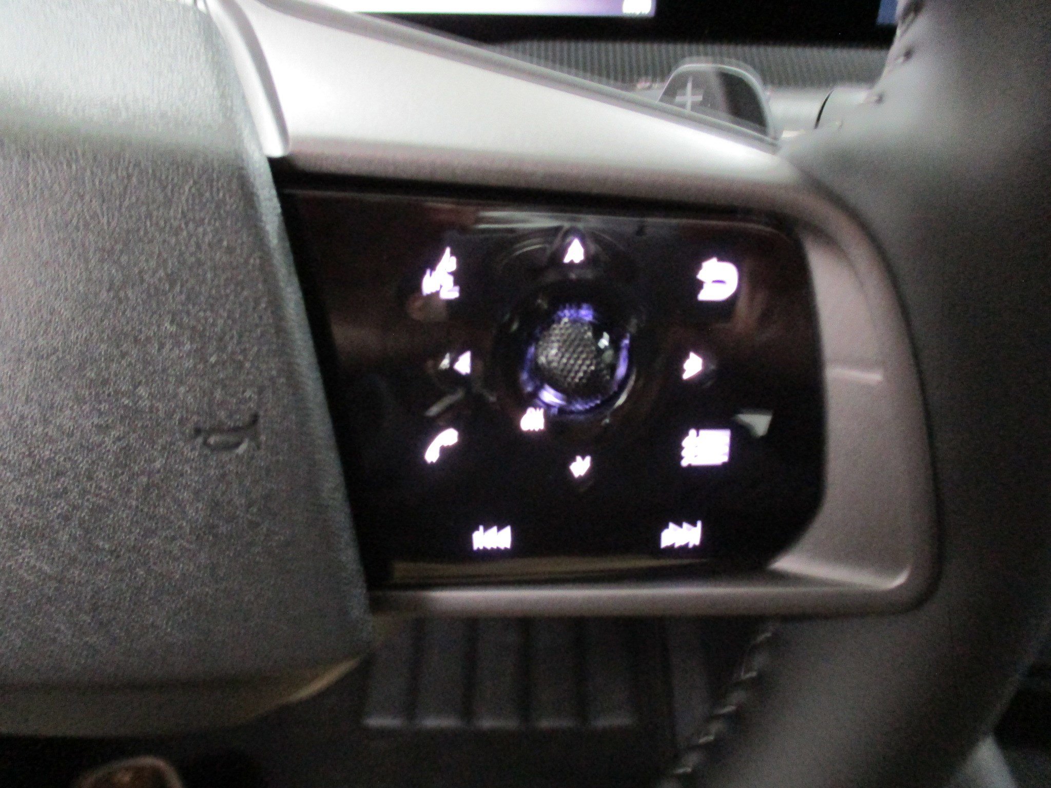 2025 Nissan Murano SV - Photo 21