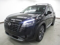 2026 Nissan Pathfinder Platinum SUV
