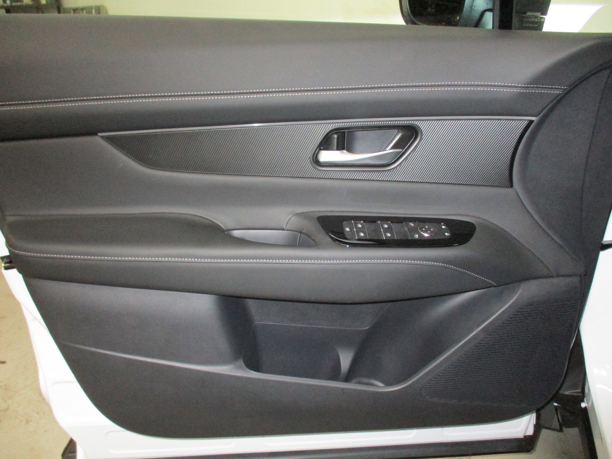 2025 Nissan Murano SV - Photo 13