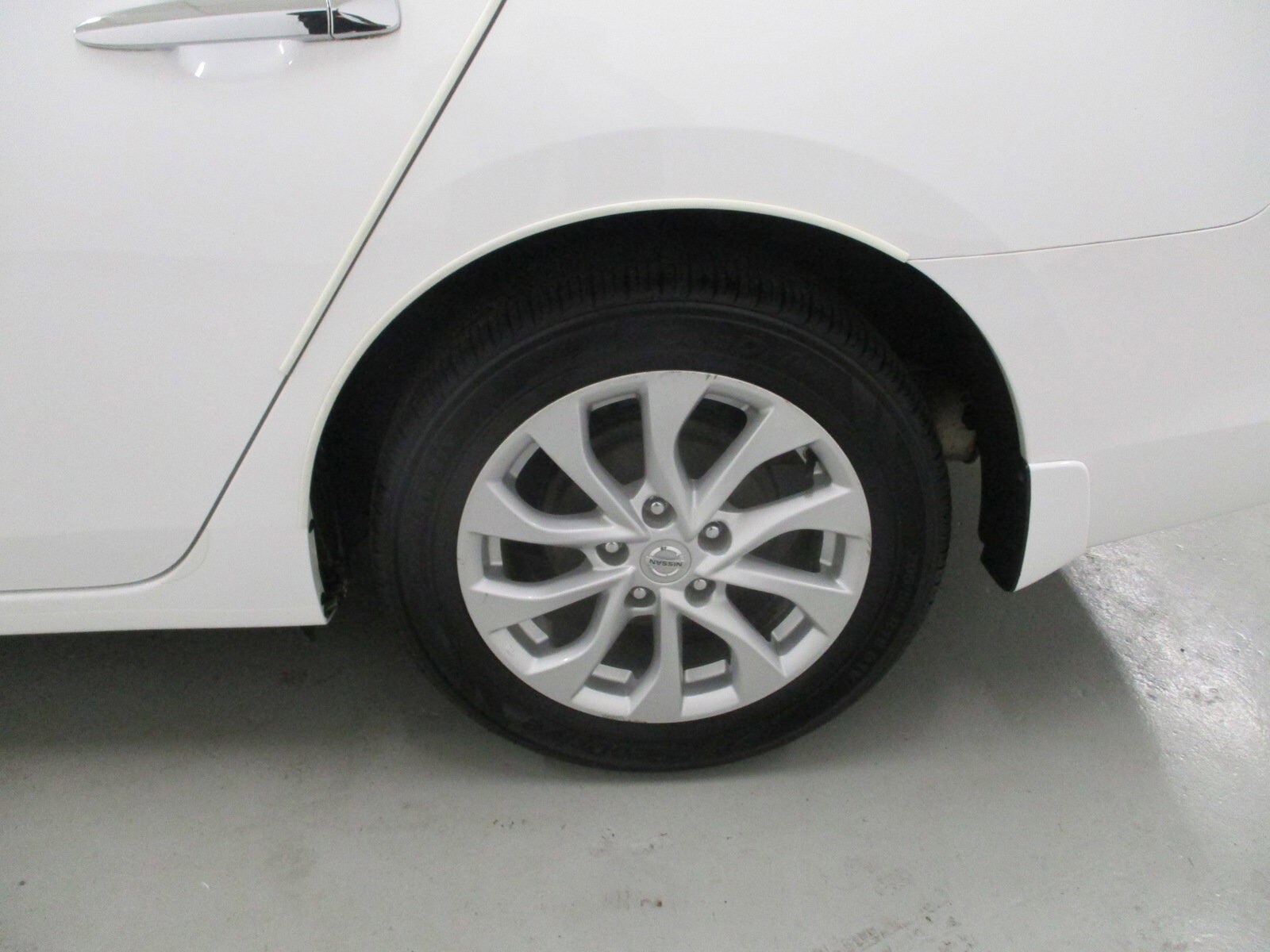 2019 Nissan Sentra SV photo 4