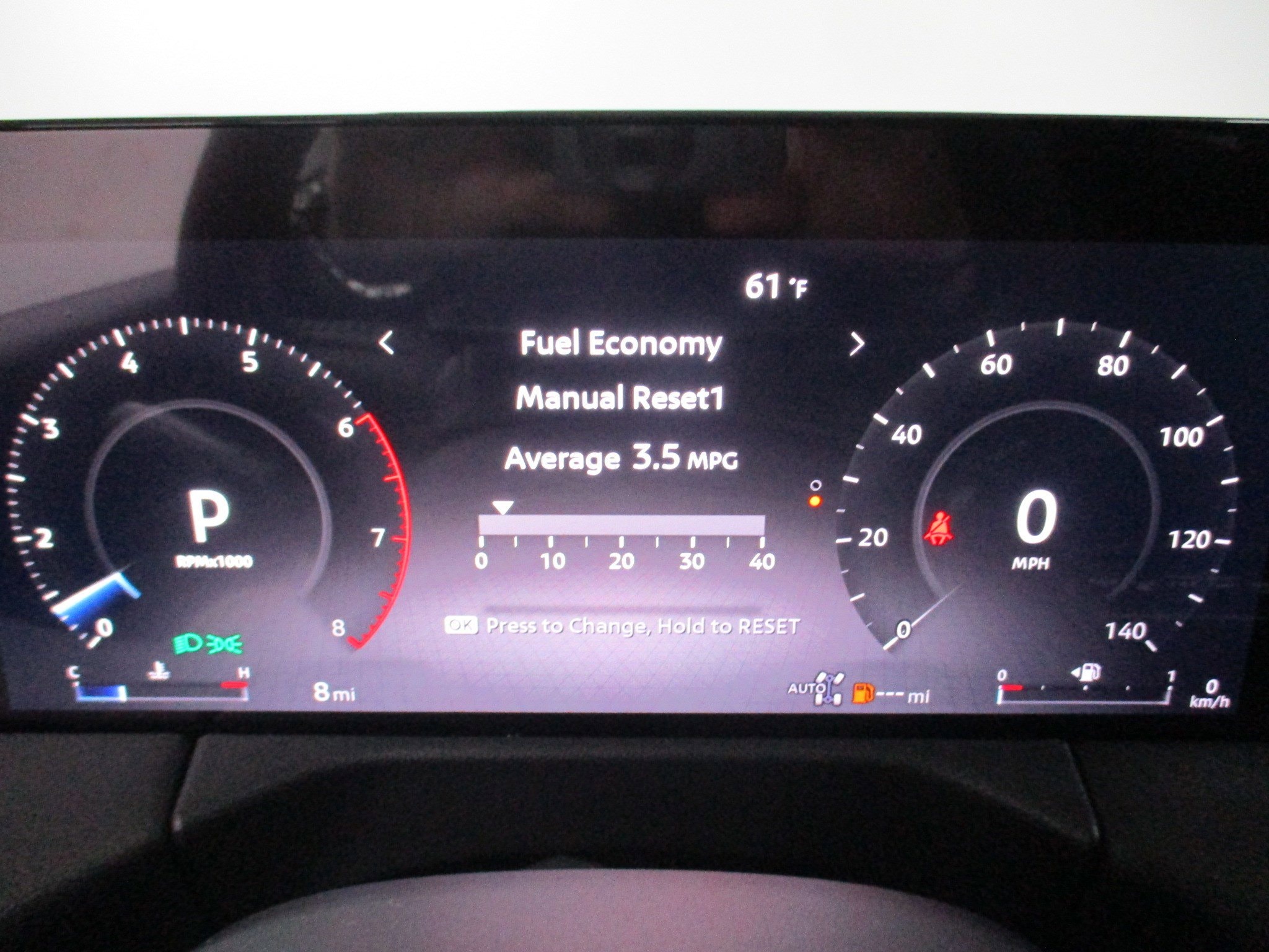 2026 Nissan Armada SV - Photo 17