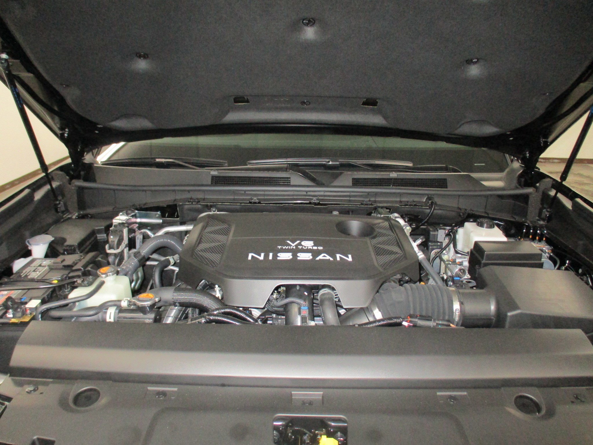 2026 Nissan Armada SV - Photo 9