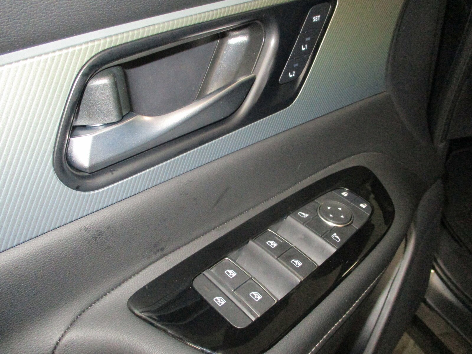 2025 Nissan Murano SL - Photo 15