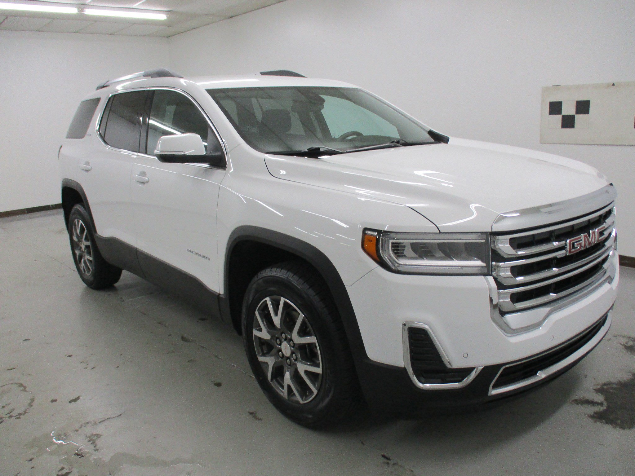 2023 GMC Acadia SLE's photo