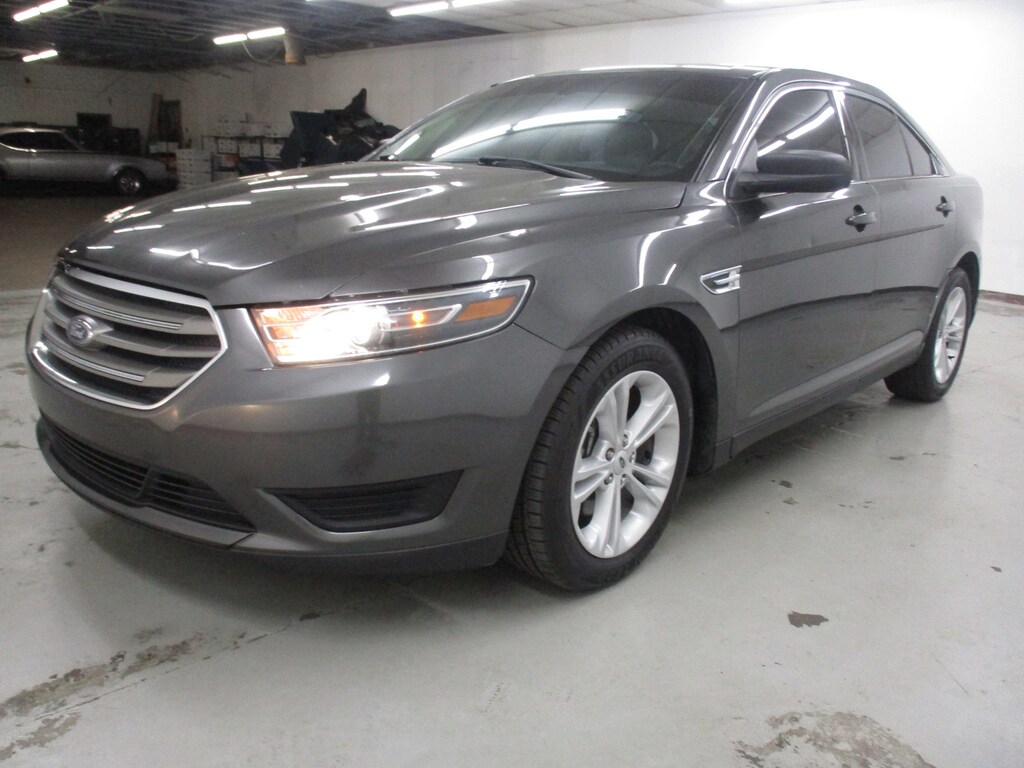 Used 2017 Ford Taurus SE Sedan