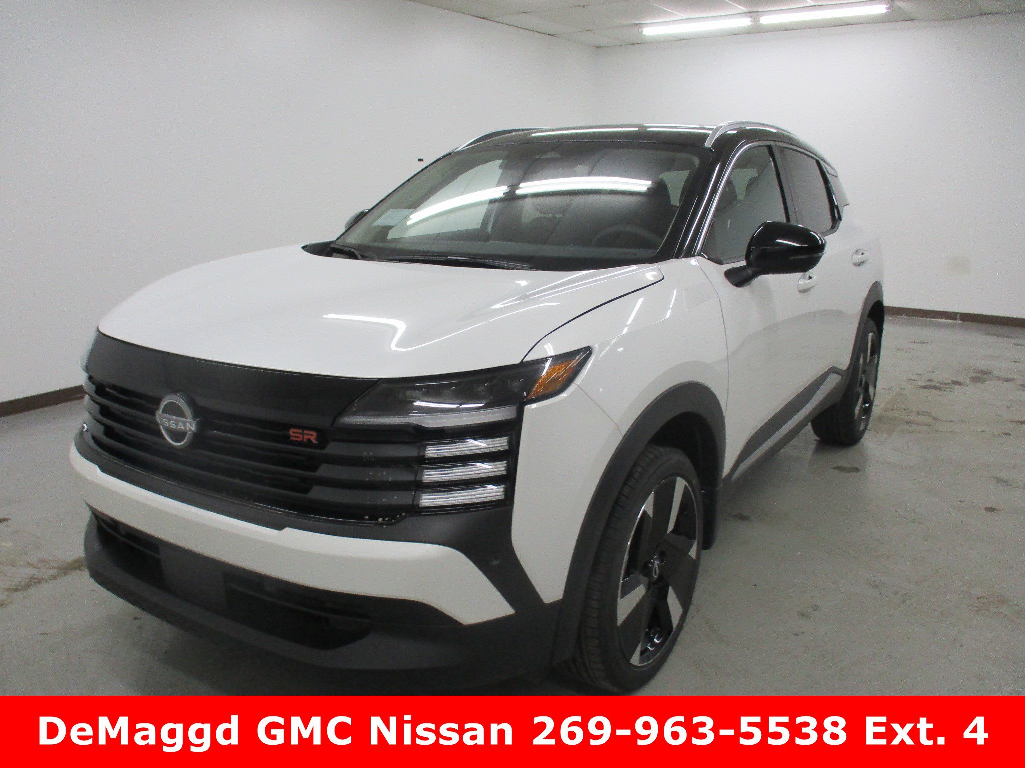 2026 Nissan KICKS SR AWD's photo