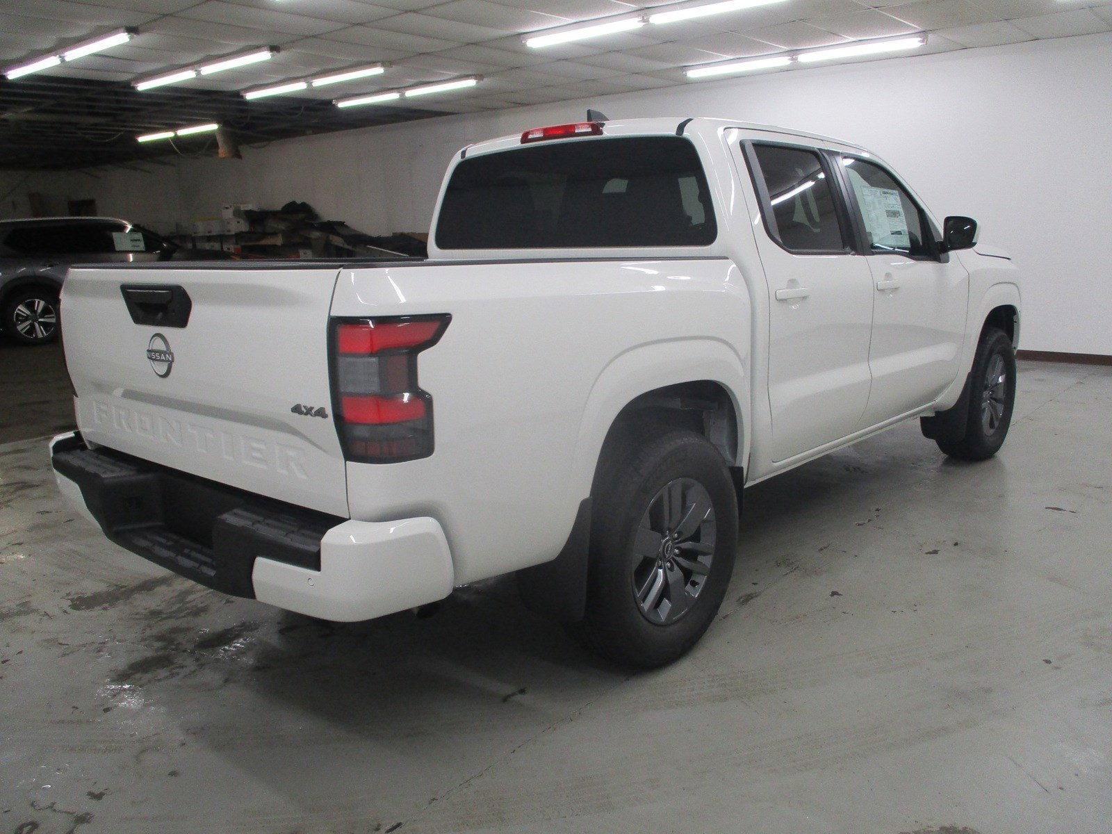 2025 Nissan Frontier SV - Photo 7