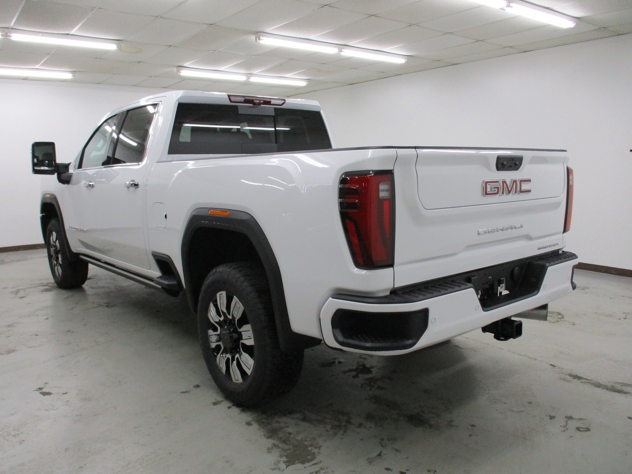 2025 Gmc Sierra 2500 HD Denali photo 3