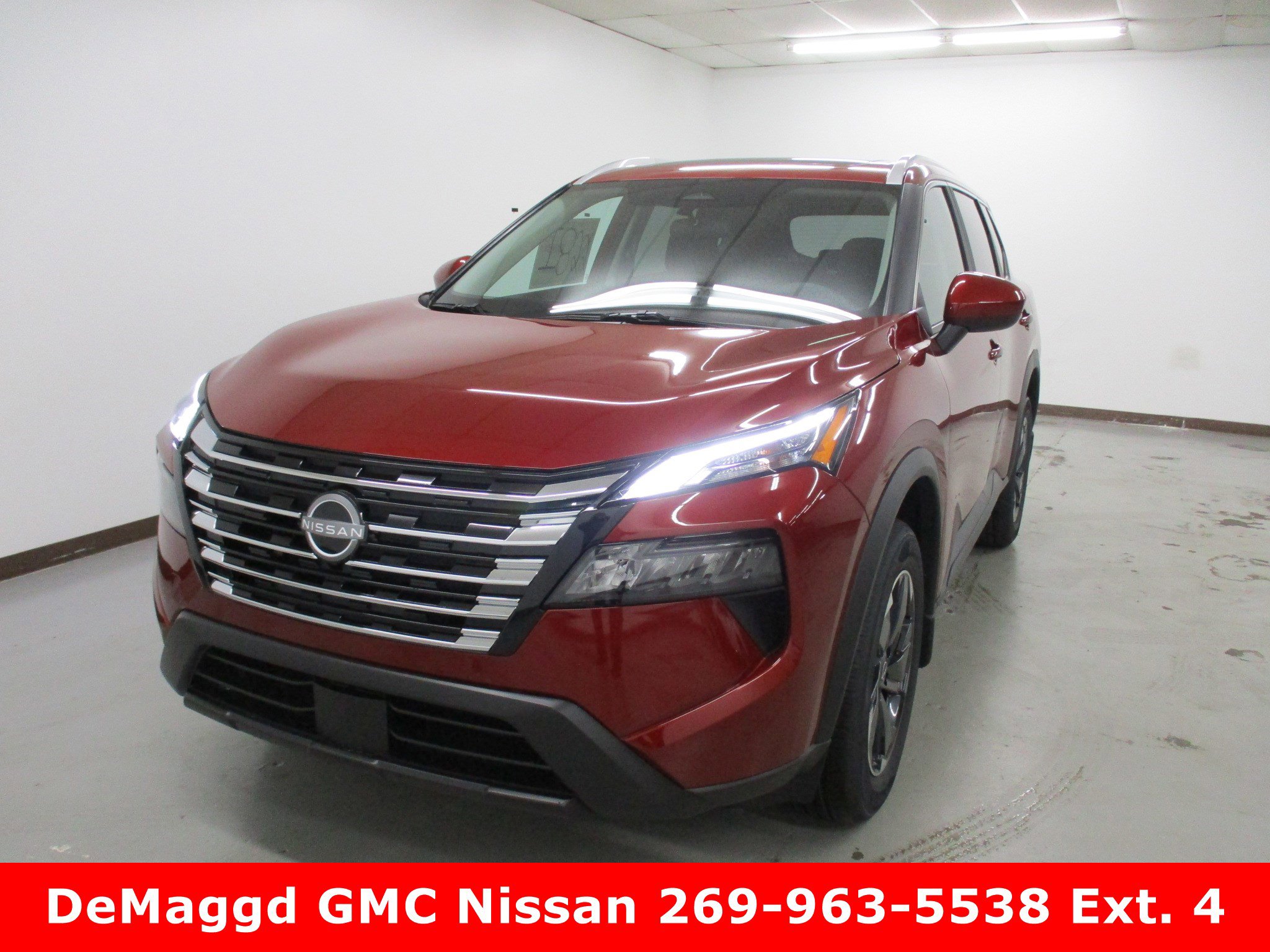 2026 Nissan Rogue SV's photo