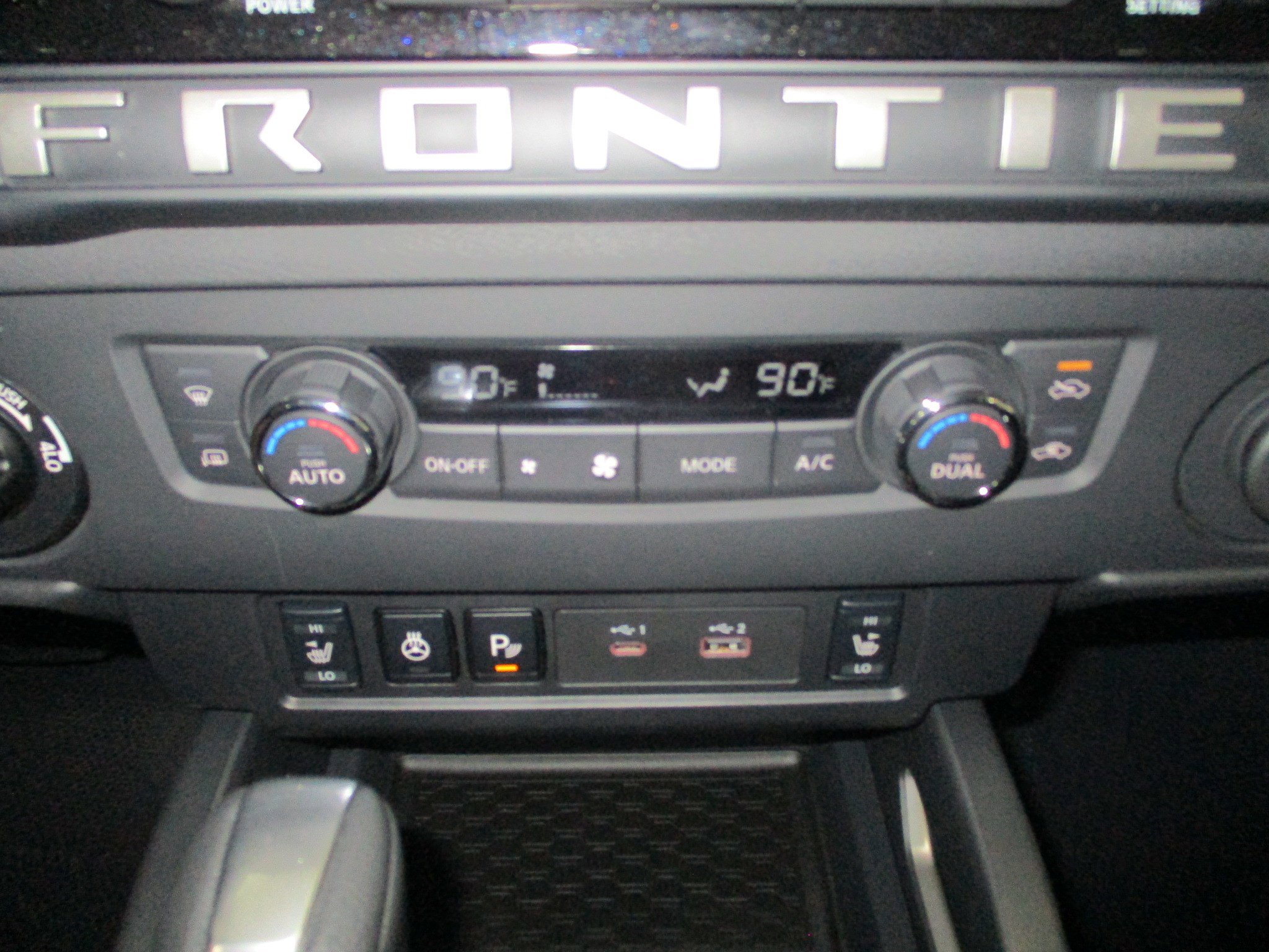 2025 Nissan Frontier SL - Photo 26