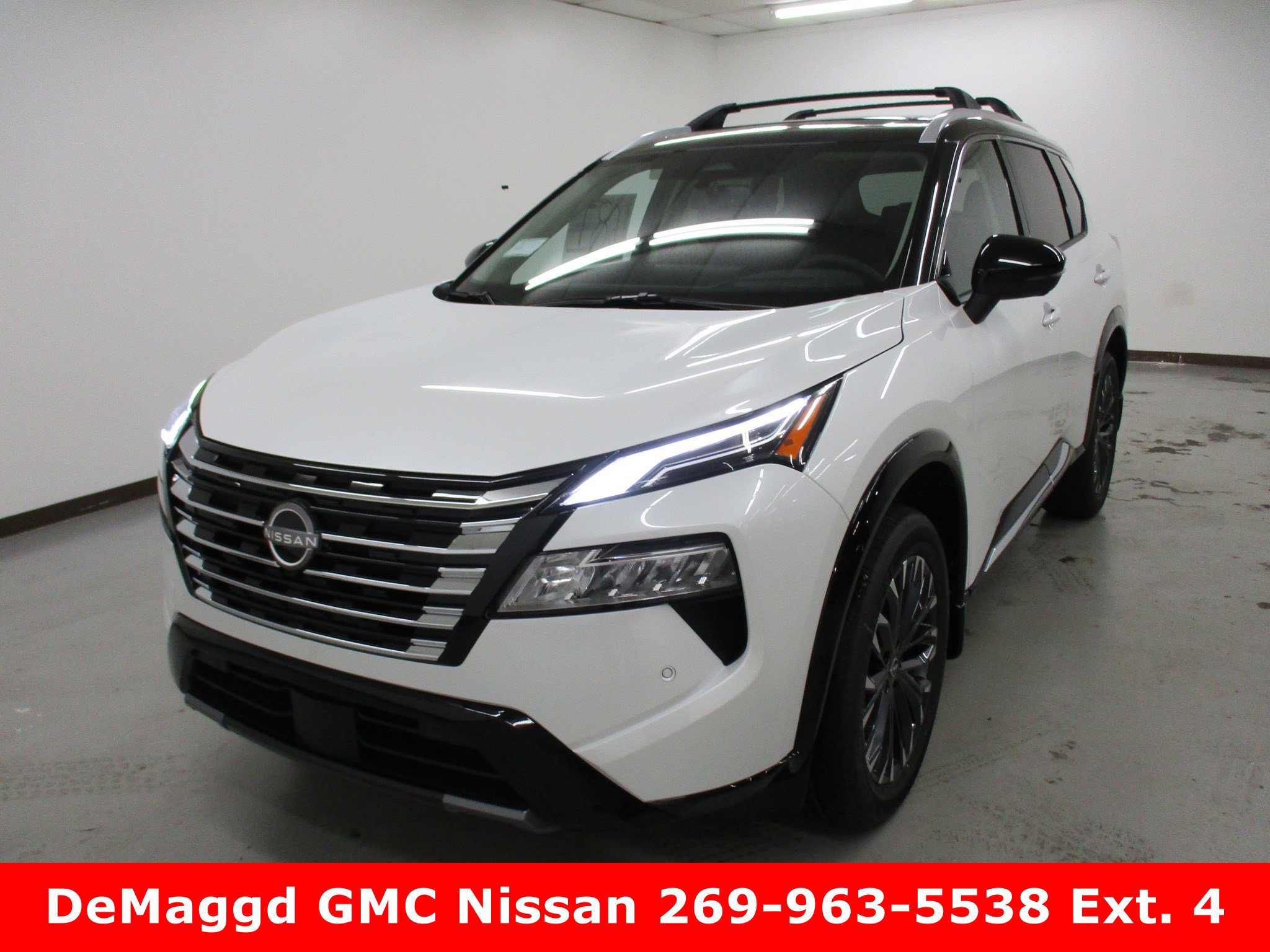 2026 Nissan Rogue Platinum's photo