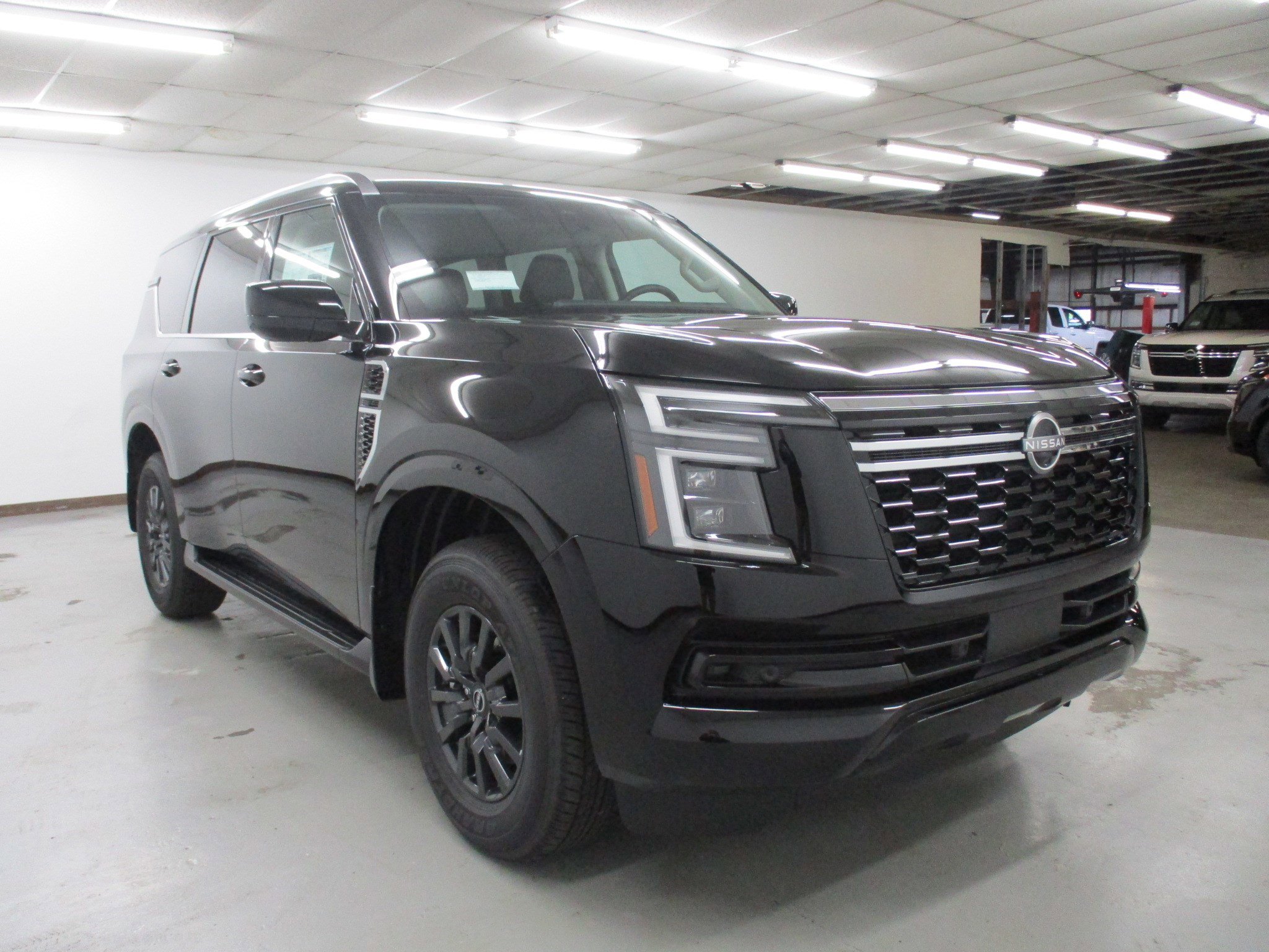 2026 Nissan Armada SV - Photo 7