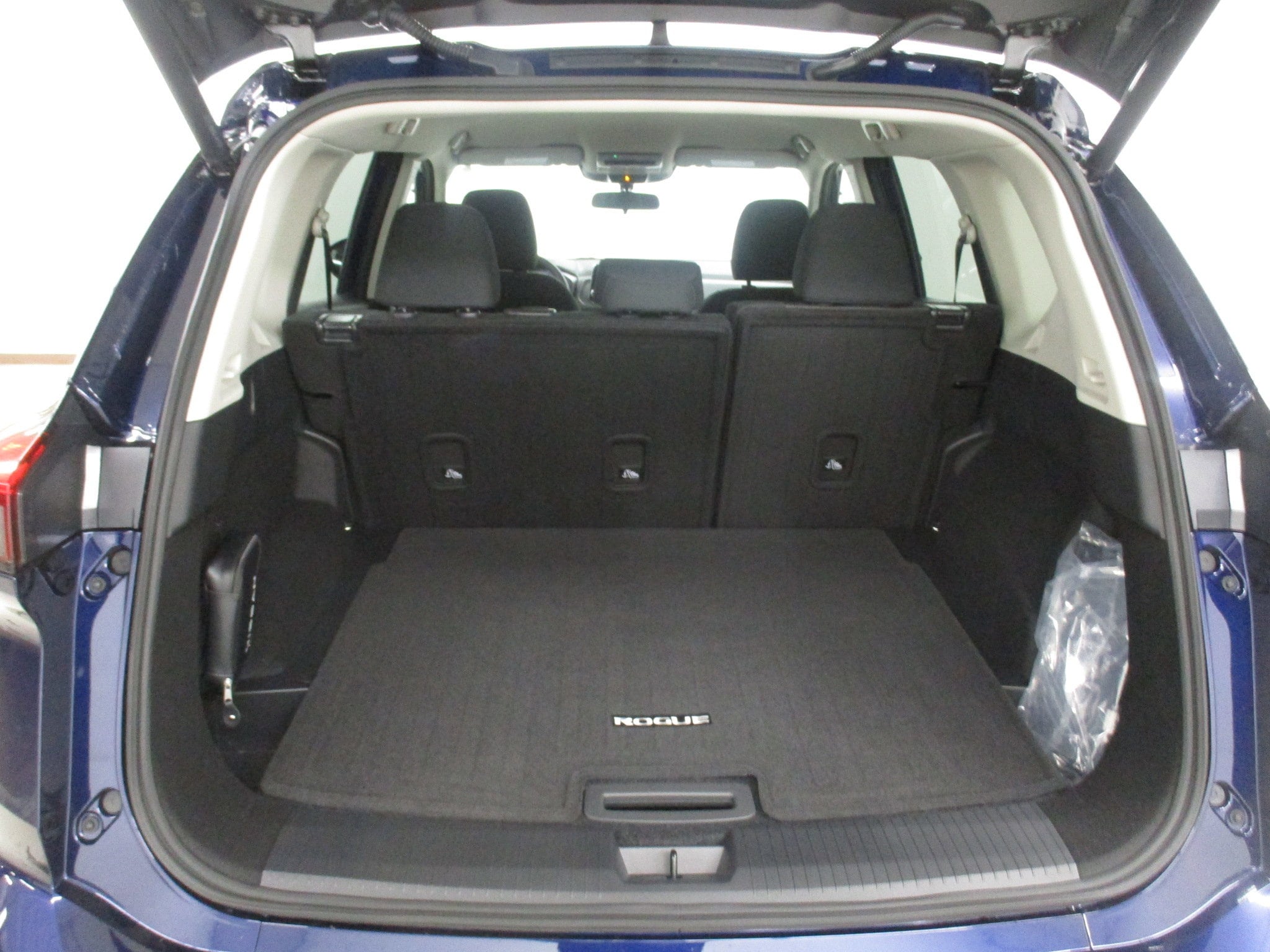 2026 Nissan Rogue SV - Photo 12