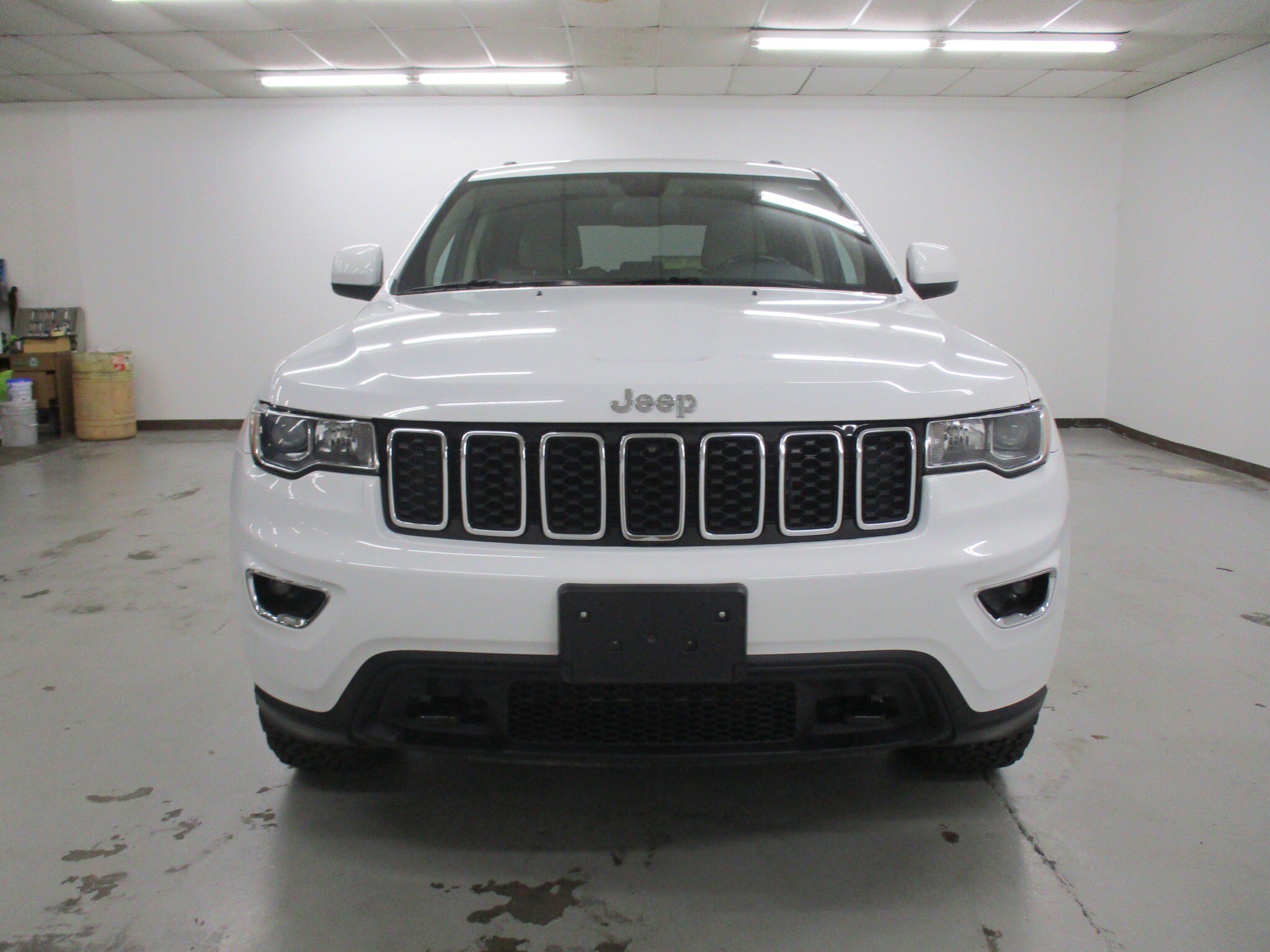 2020 Jeep Grand Cherokee Laredo photo 2