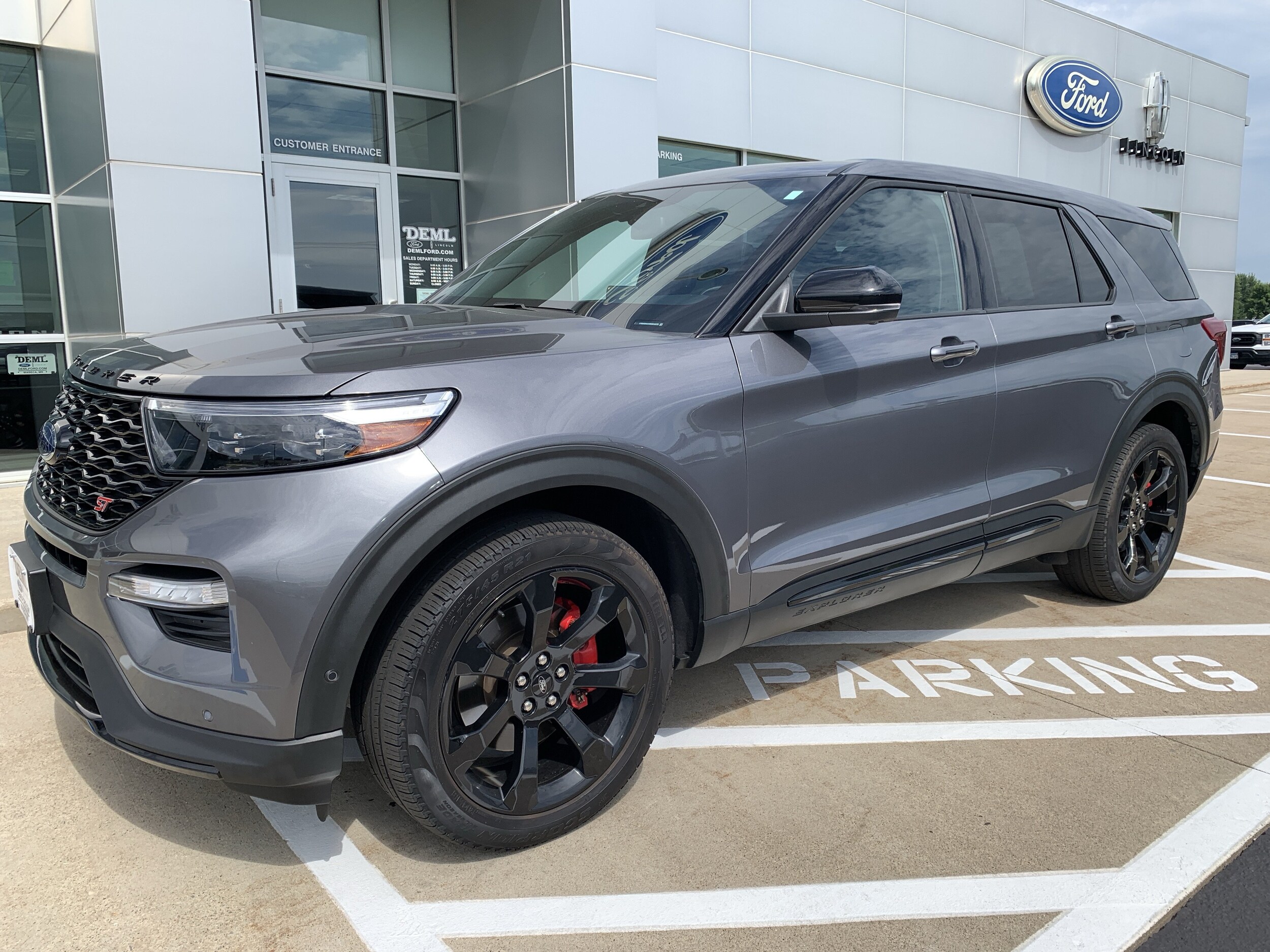 Used 2021 Ford Explorer ST with VIN 1FM5K8GCXMGB44579 for sale in Waseca, Minnesota
