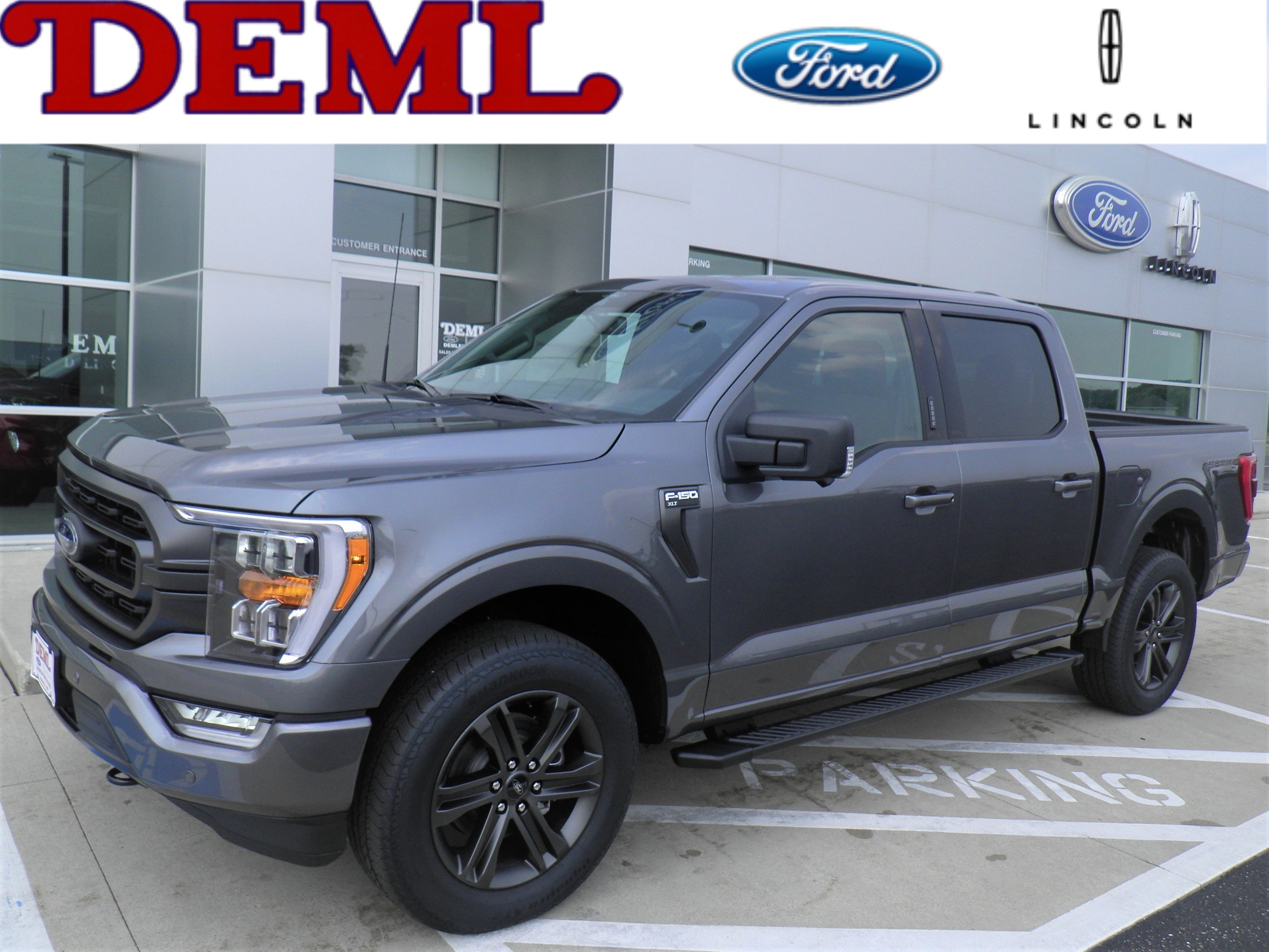 2023 Ford F-150 XLT's photo