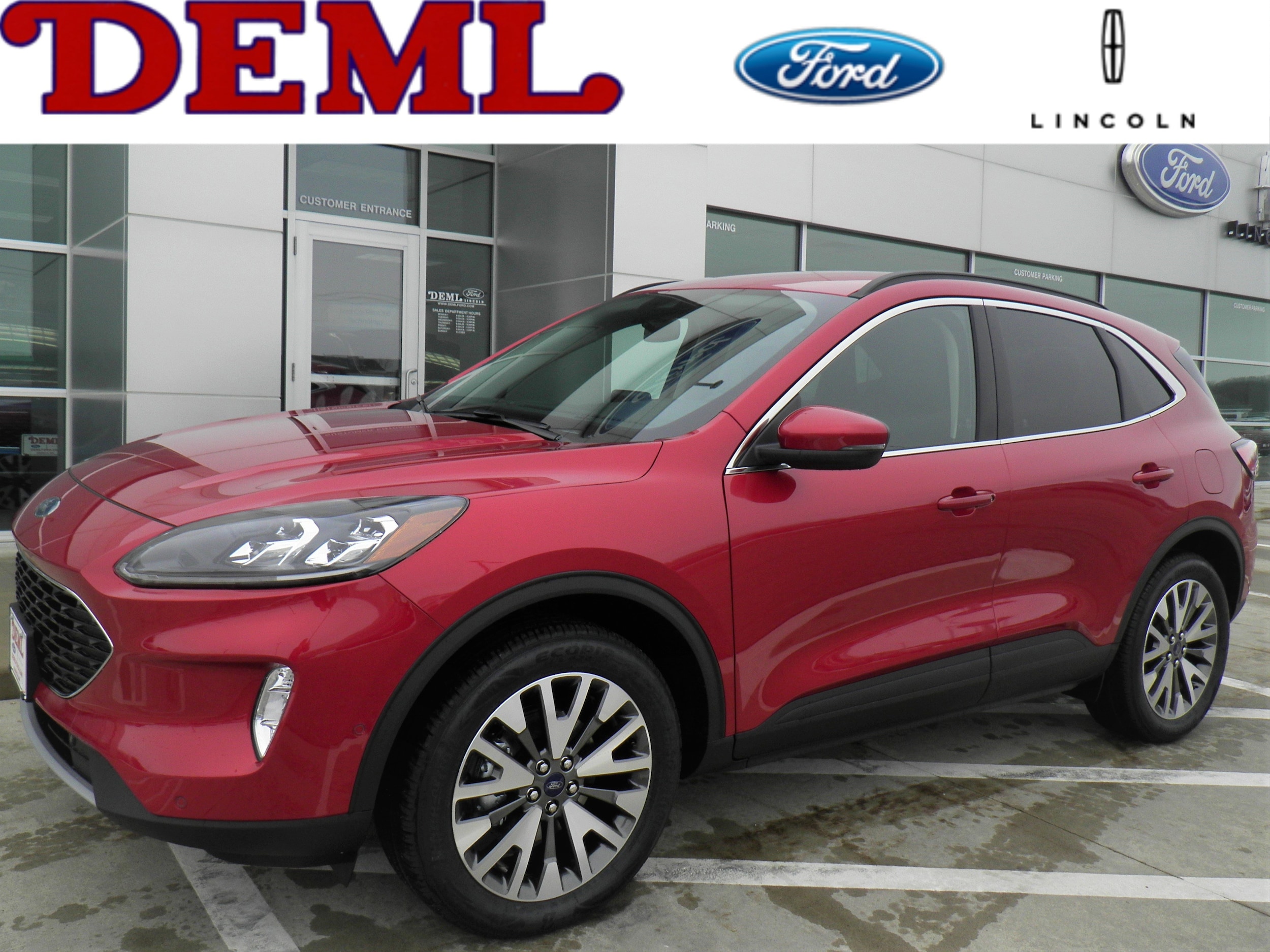 2020 Ford Escape Titanium's photo