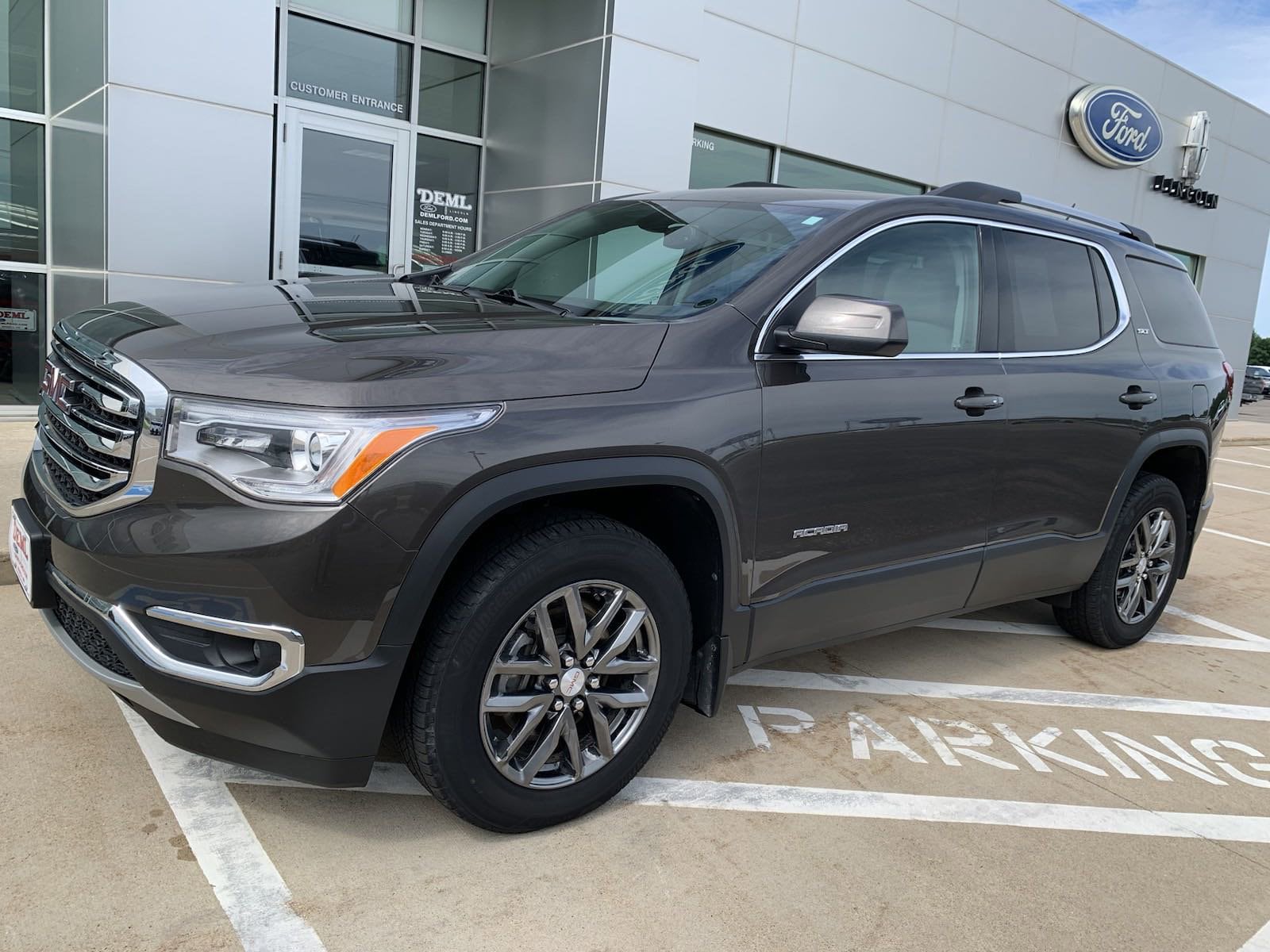 Used 2019 GMC Acadia SLT-1 with VIN 1GKKNULS8KZ287427 for sale in Waseca, Minnesota