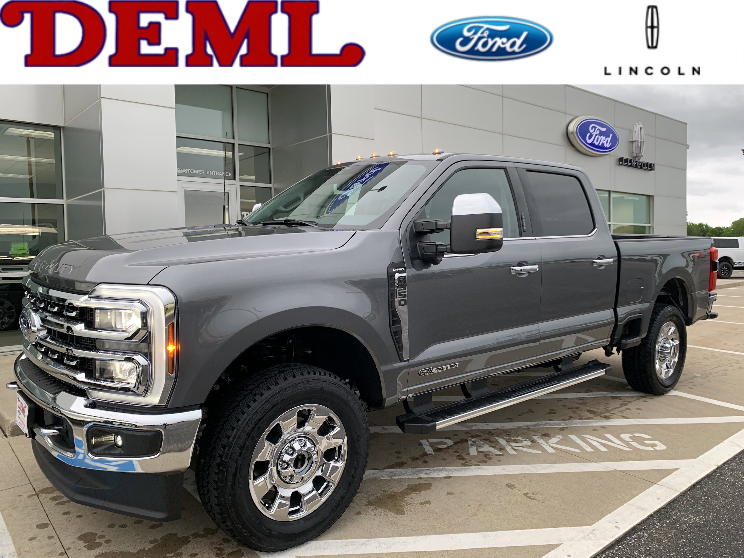 2026 Ford F-350 Super Duty Lariat's photo