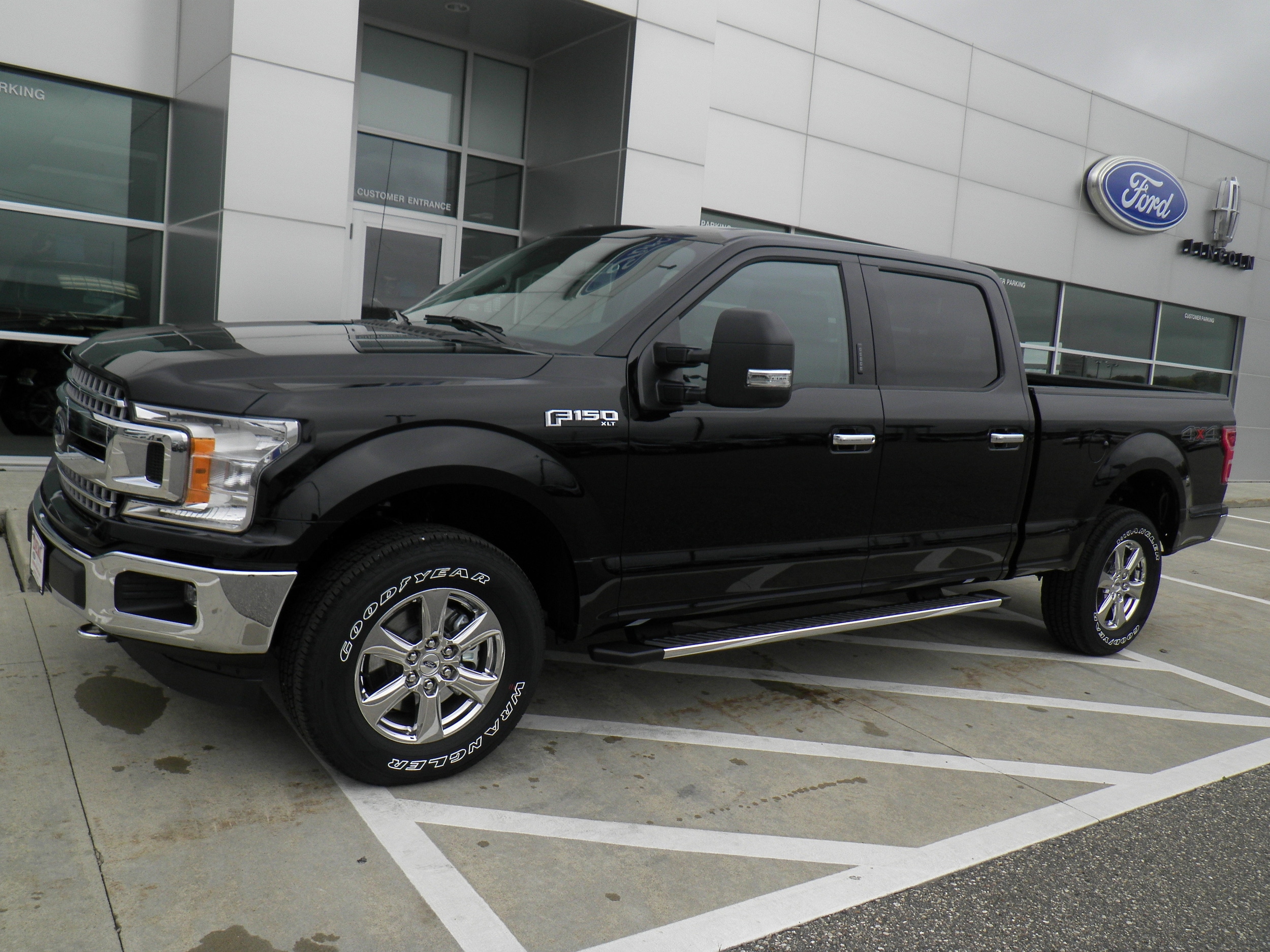 Used 2019 Ford F-150 XLT with VIN 1FTFW1E42KKE15421 for sale in Waseca, Minnesota